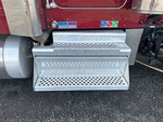 4 Underbody - Truck with 