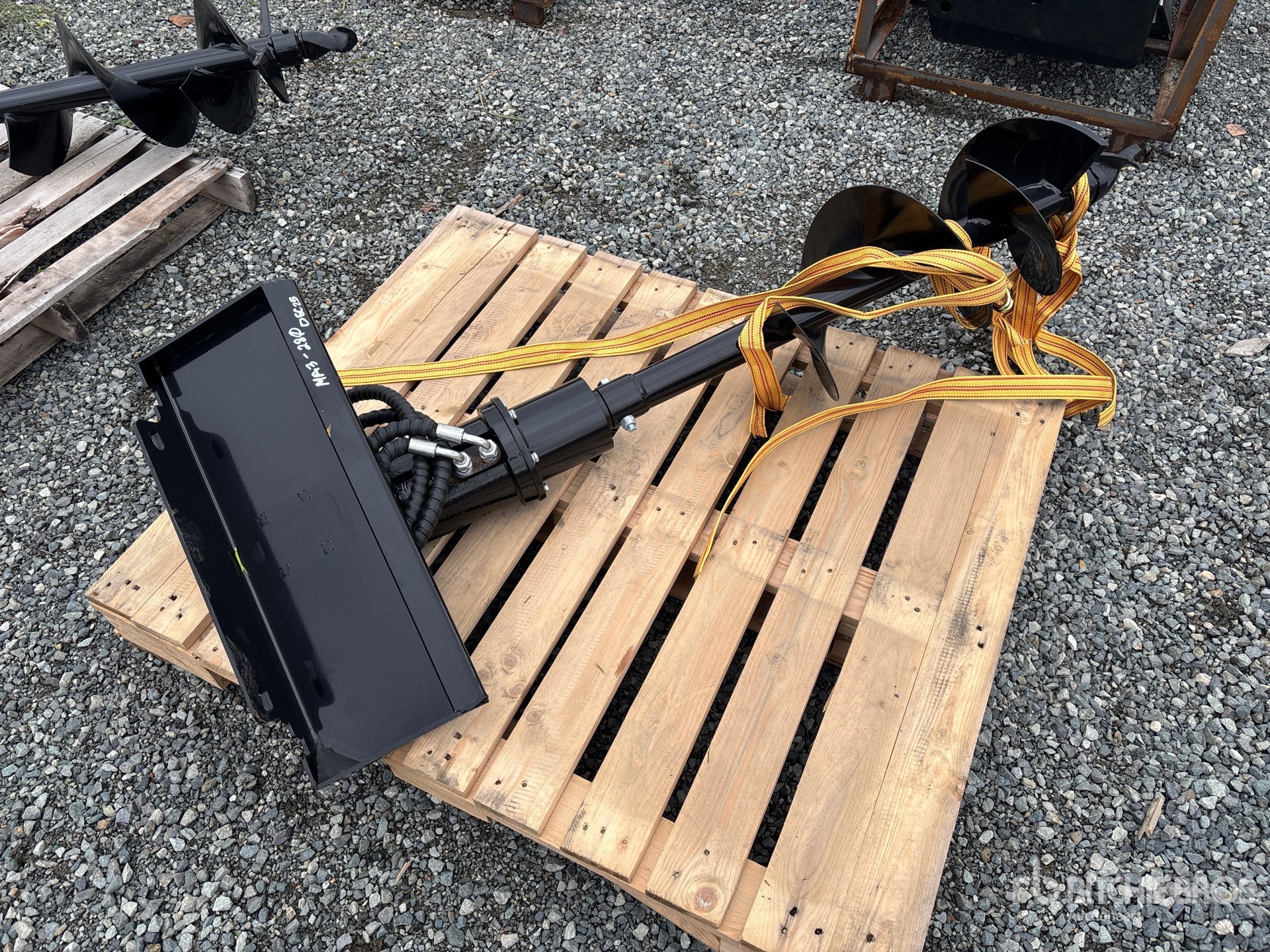 Aspect général with Image, coin arrière droit