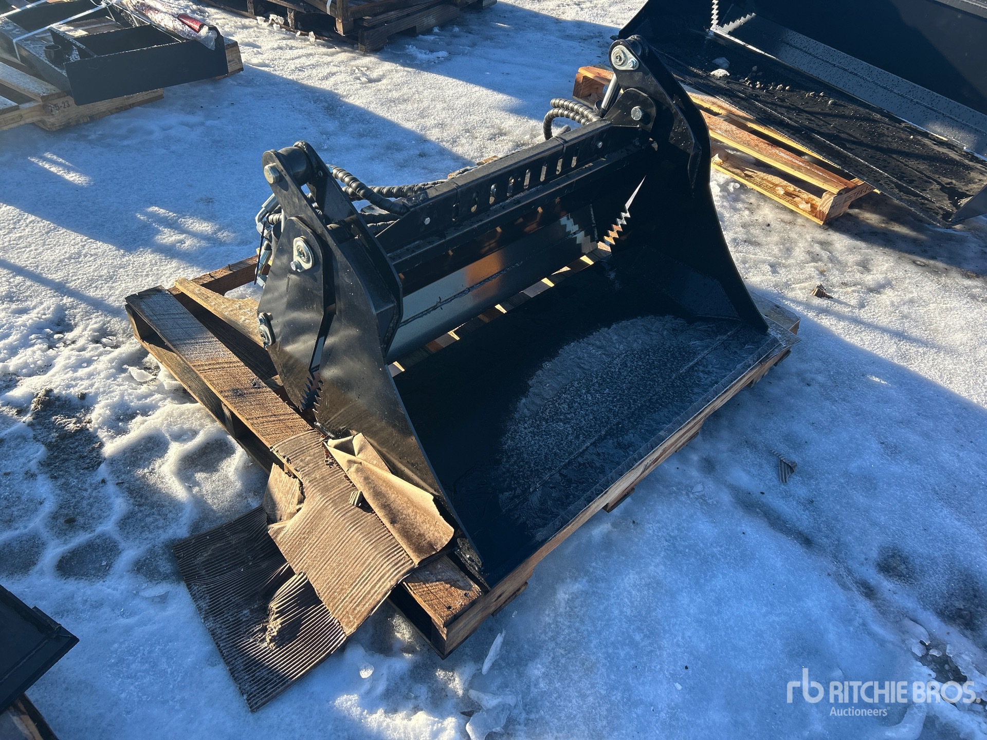 General Appearance with Bild, Ecke vorne rechts