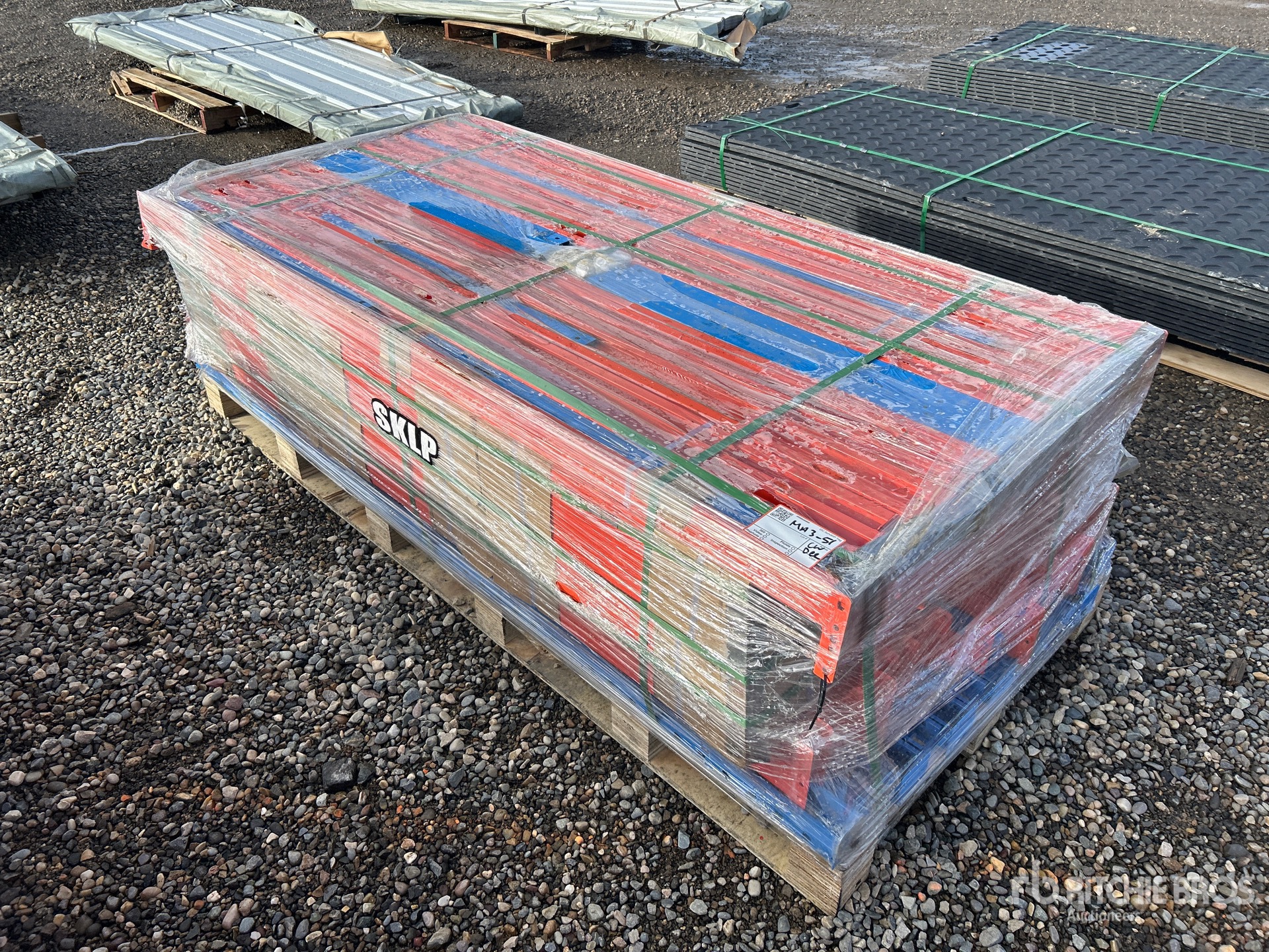 General Appearance with Bild, Ecke vorne links