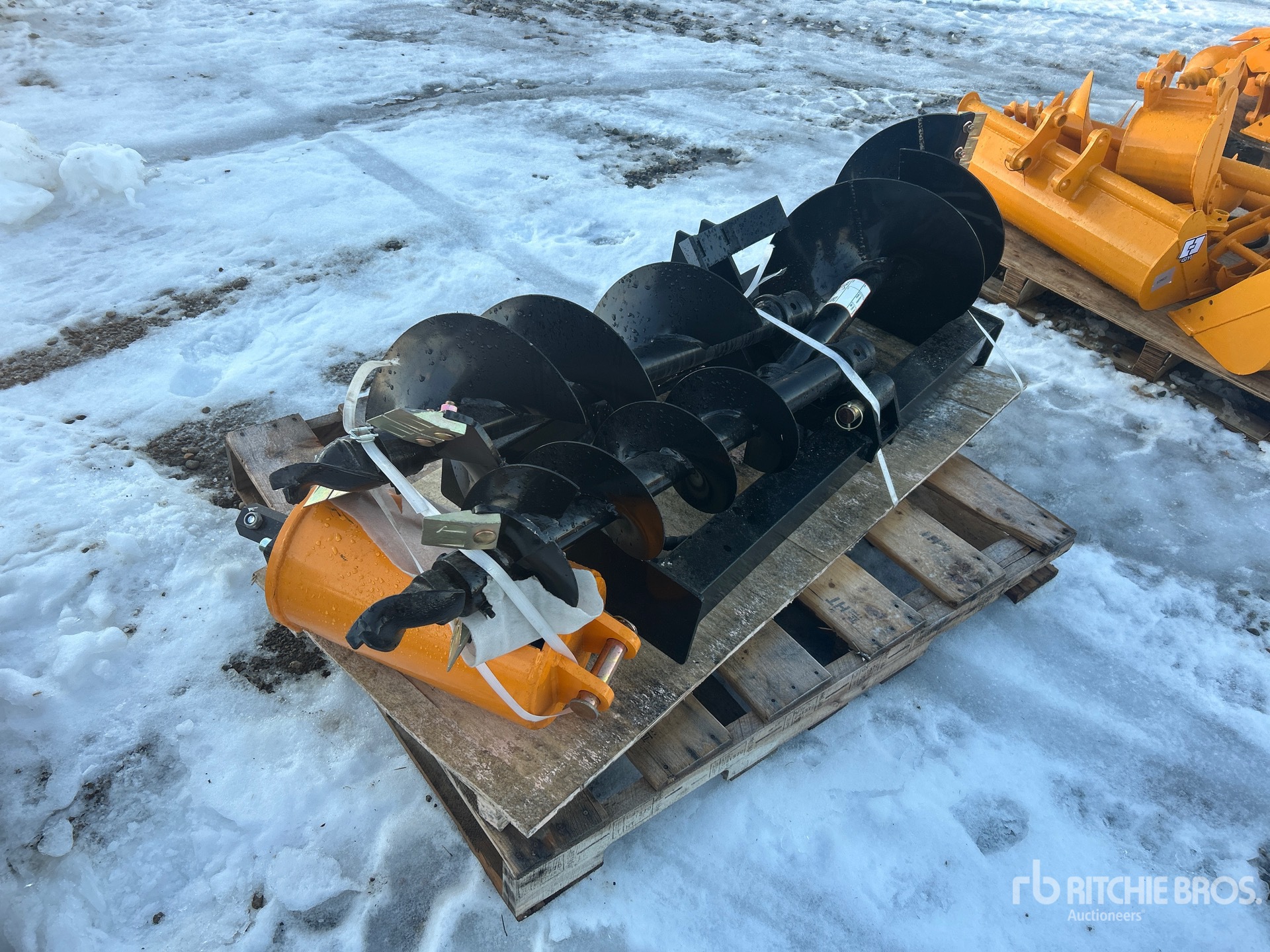 General Appearance with Bild, Ecke vorne rechts