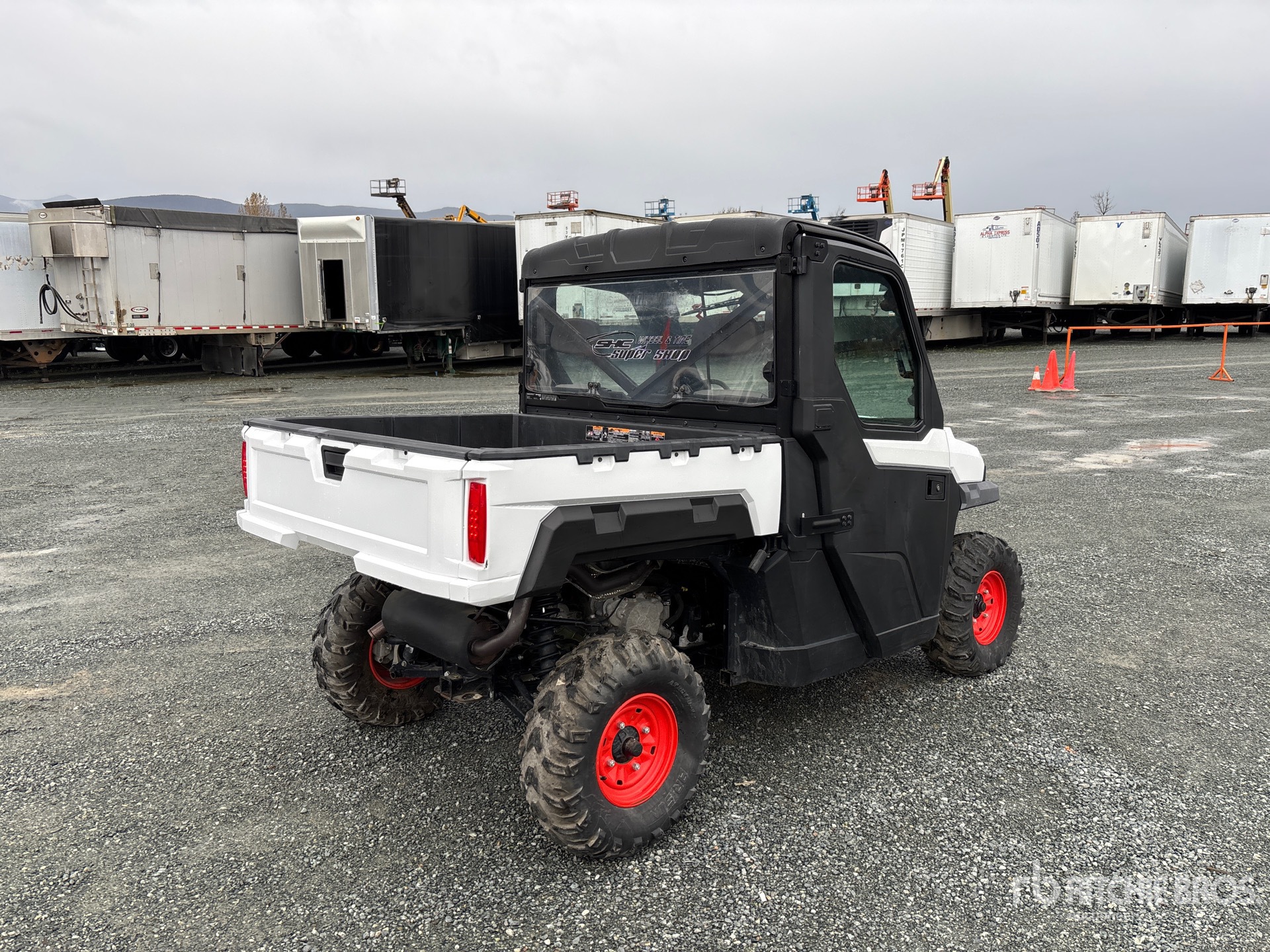 General Appearance with Picture, Right Rear Corner