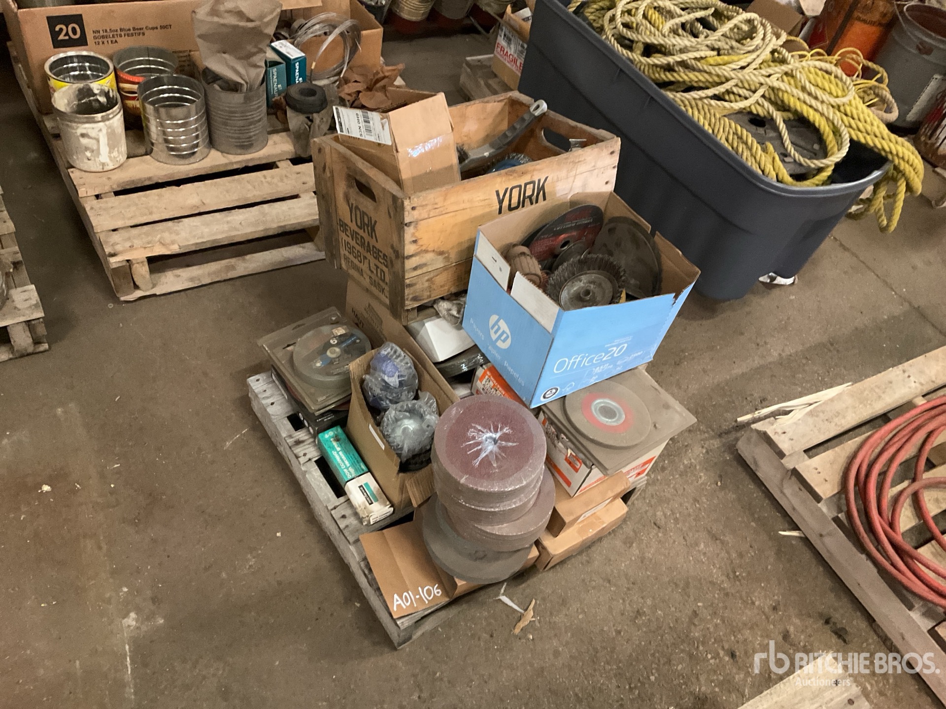 General Appearance with Foto, angolo anteriore destro