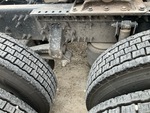 4 Underbody - Truck with