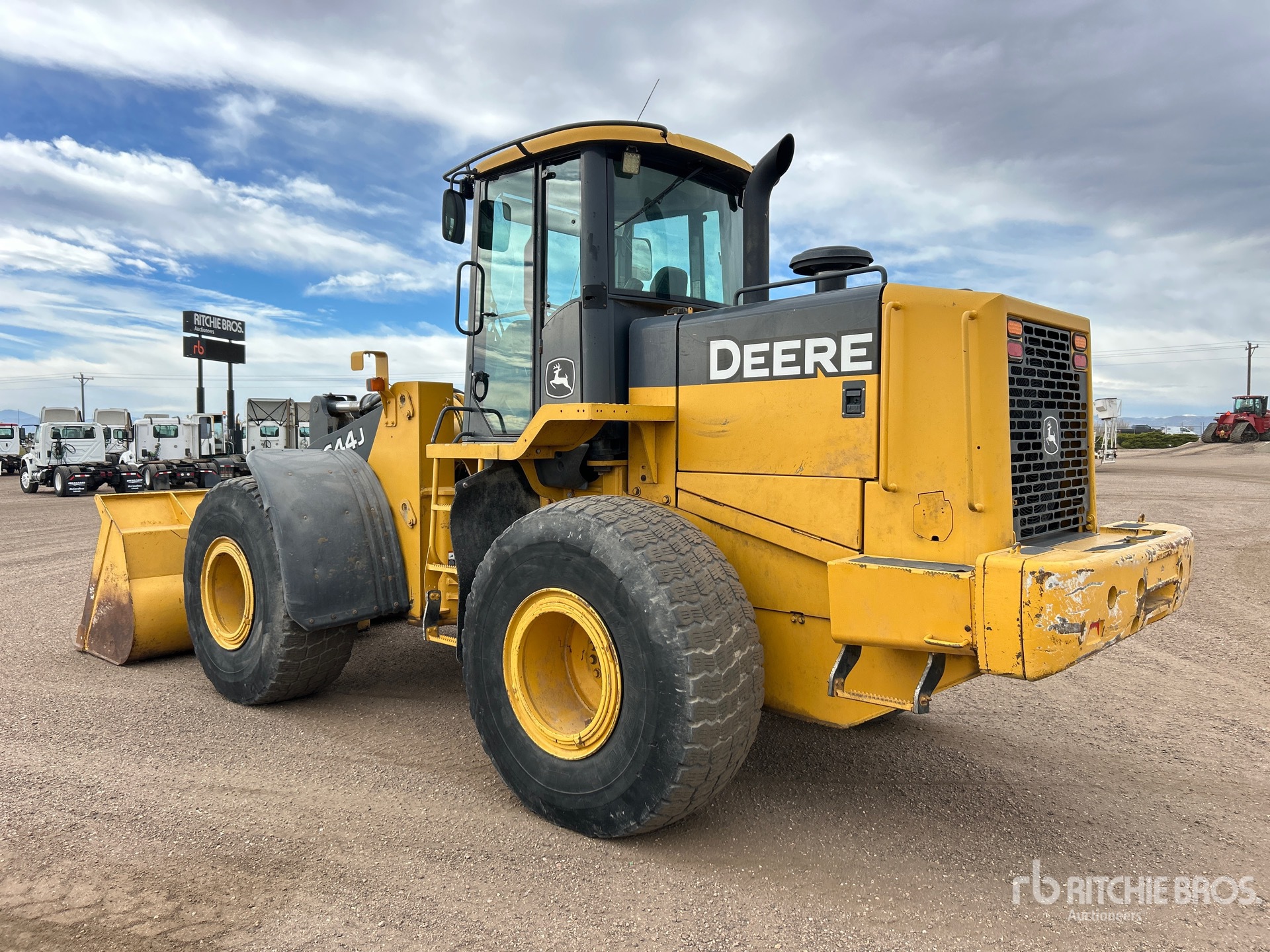 General Appearance with Imagen: esquina trasera izquierda