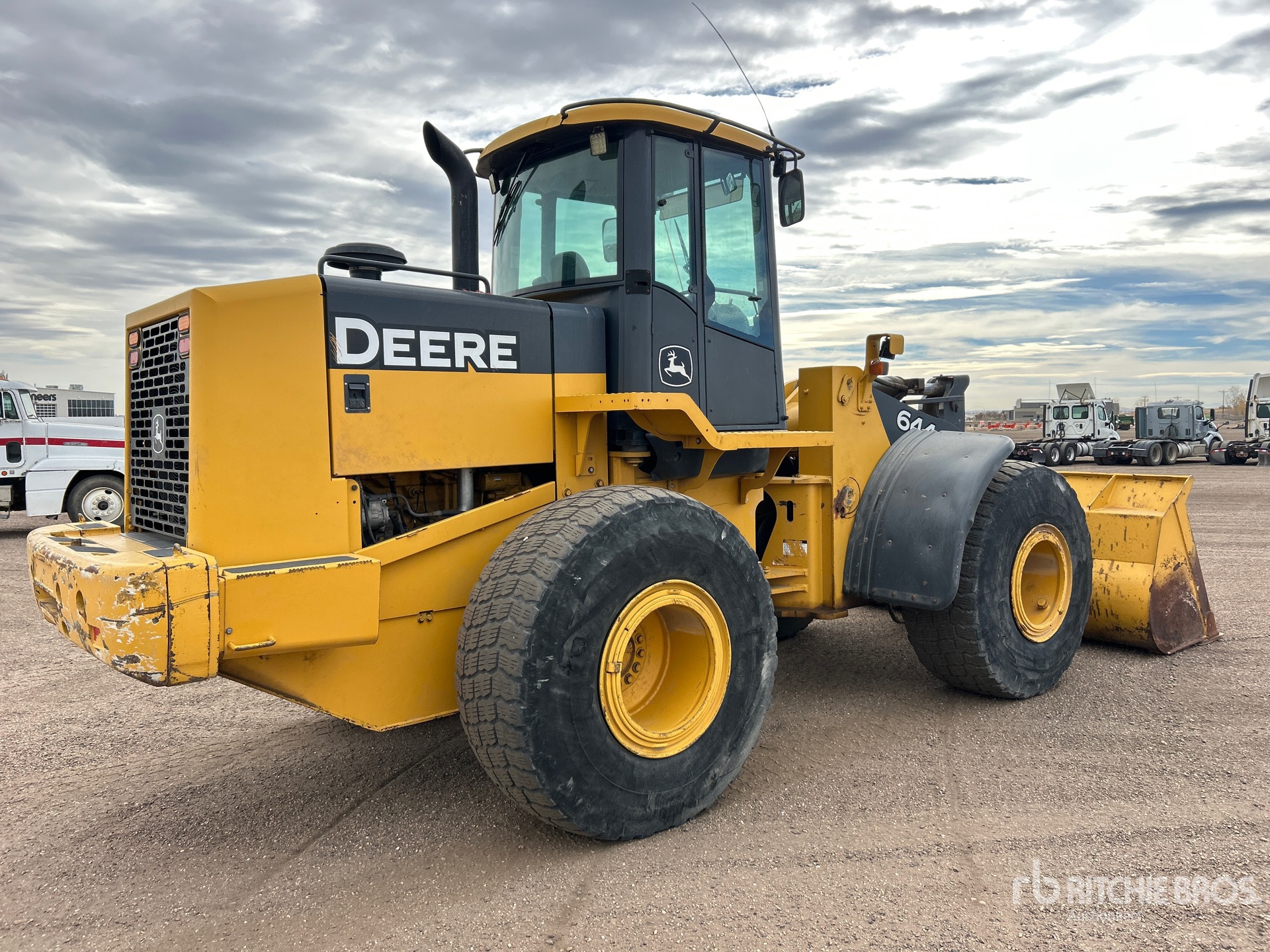 General Appearance with Imagen: esquina trasera derecha