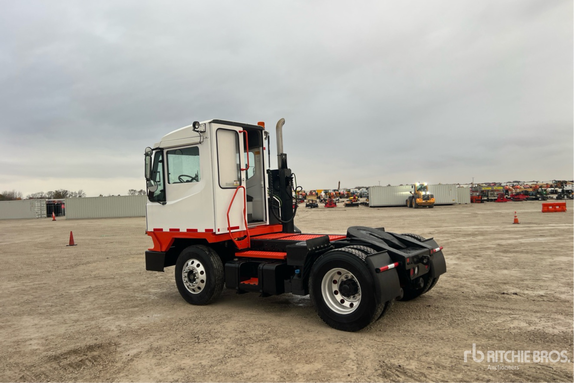 General Appearance with Bild, Ecke hinten links