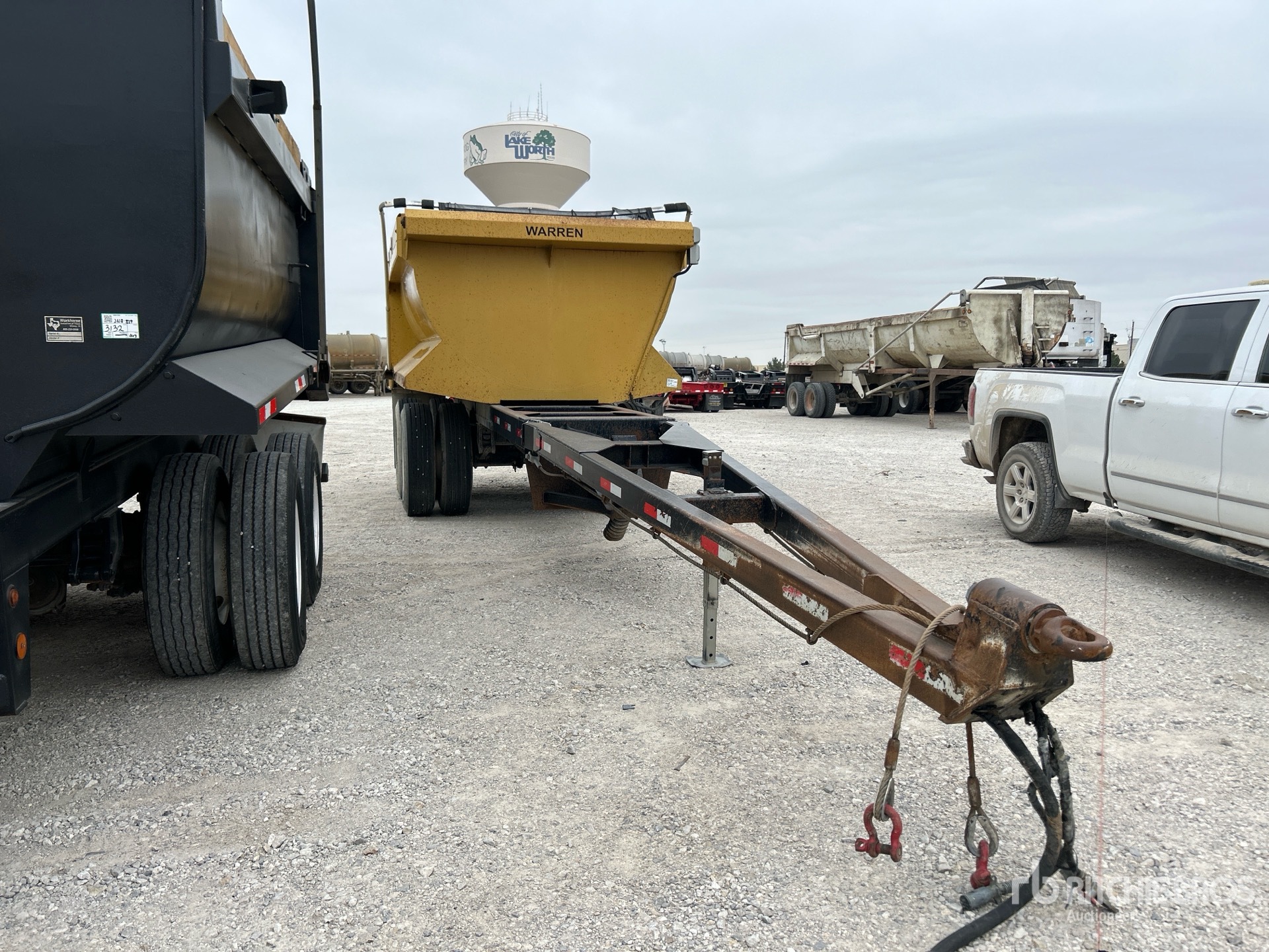 Aspect général with Image, coin avant droit