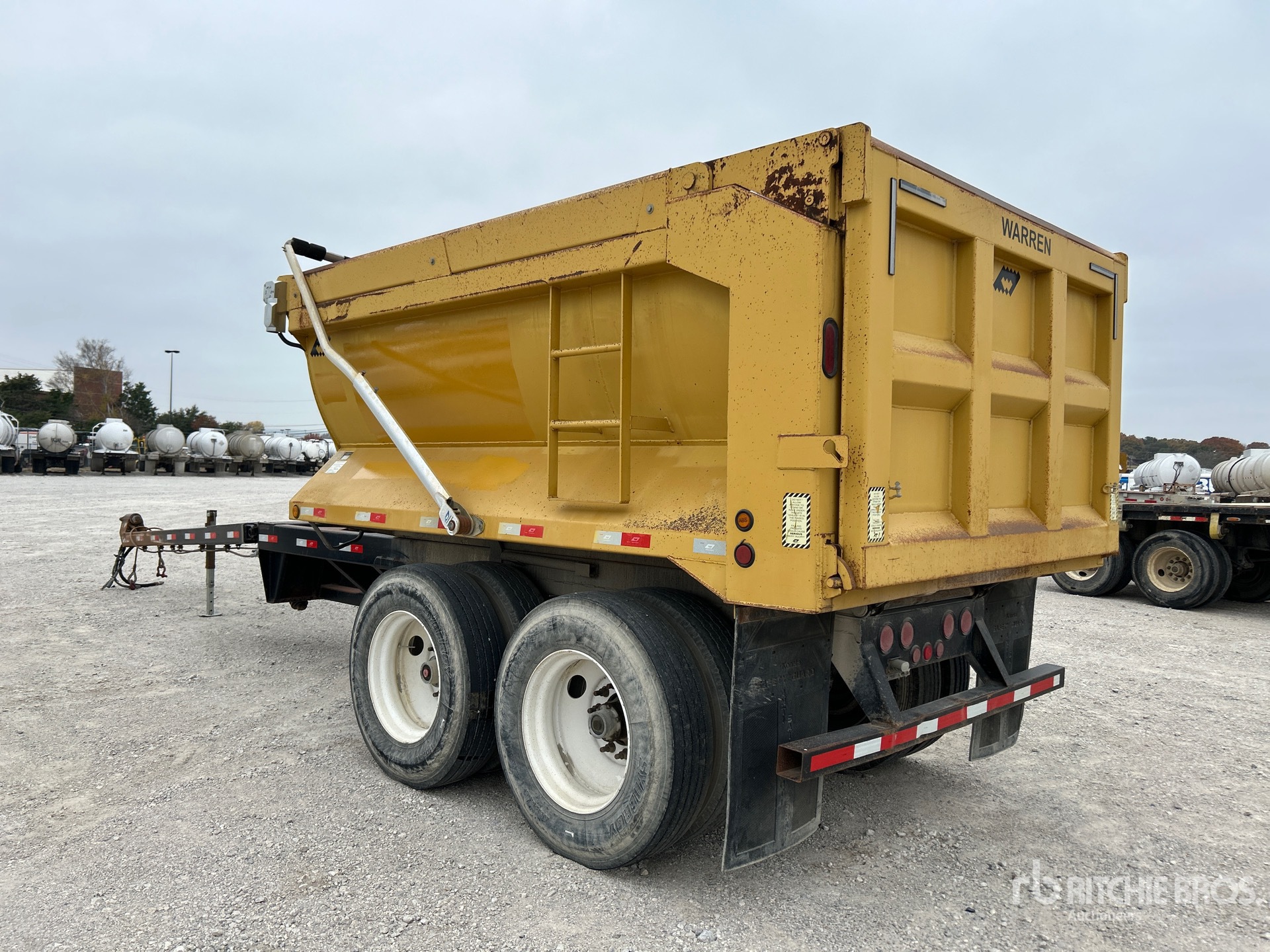 Aspect général with Image, coin arrière gauche