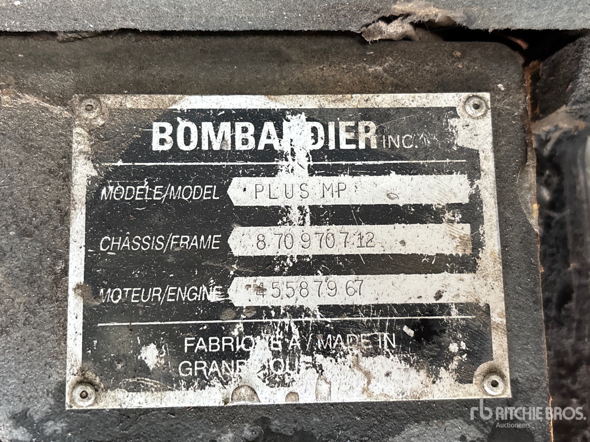 General Appearance with Numéro de série/Numéro d'identification du véhicule automobile