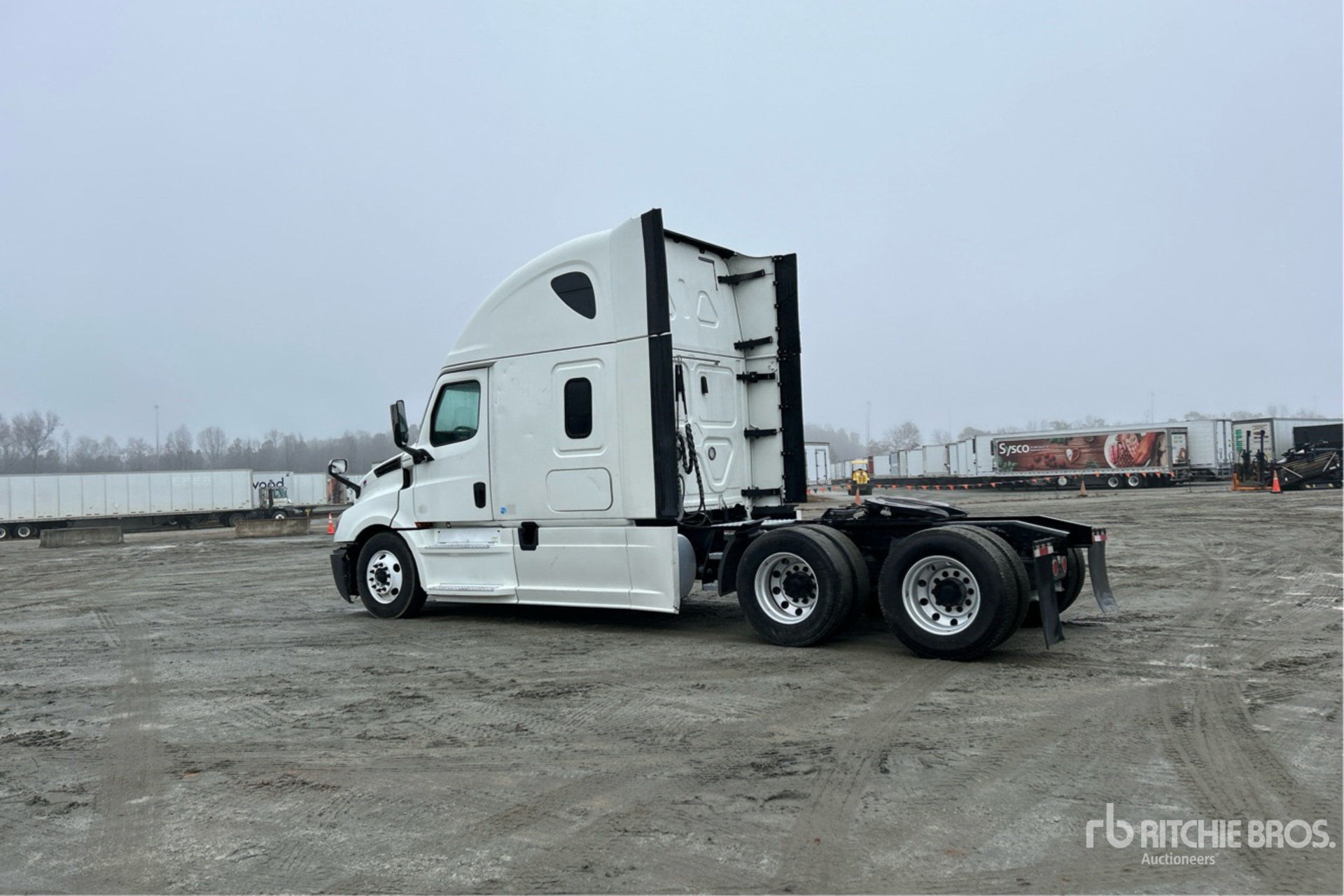 Aspect général with Image, coin arrière gauche