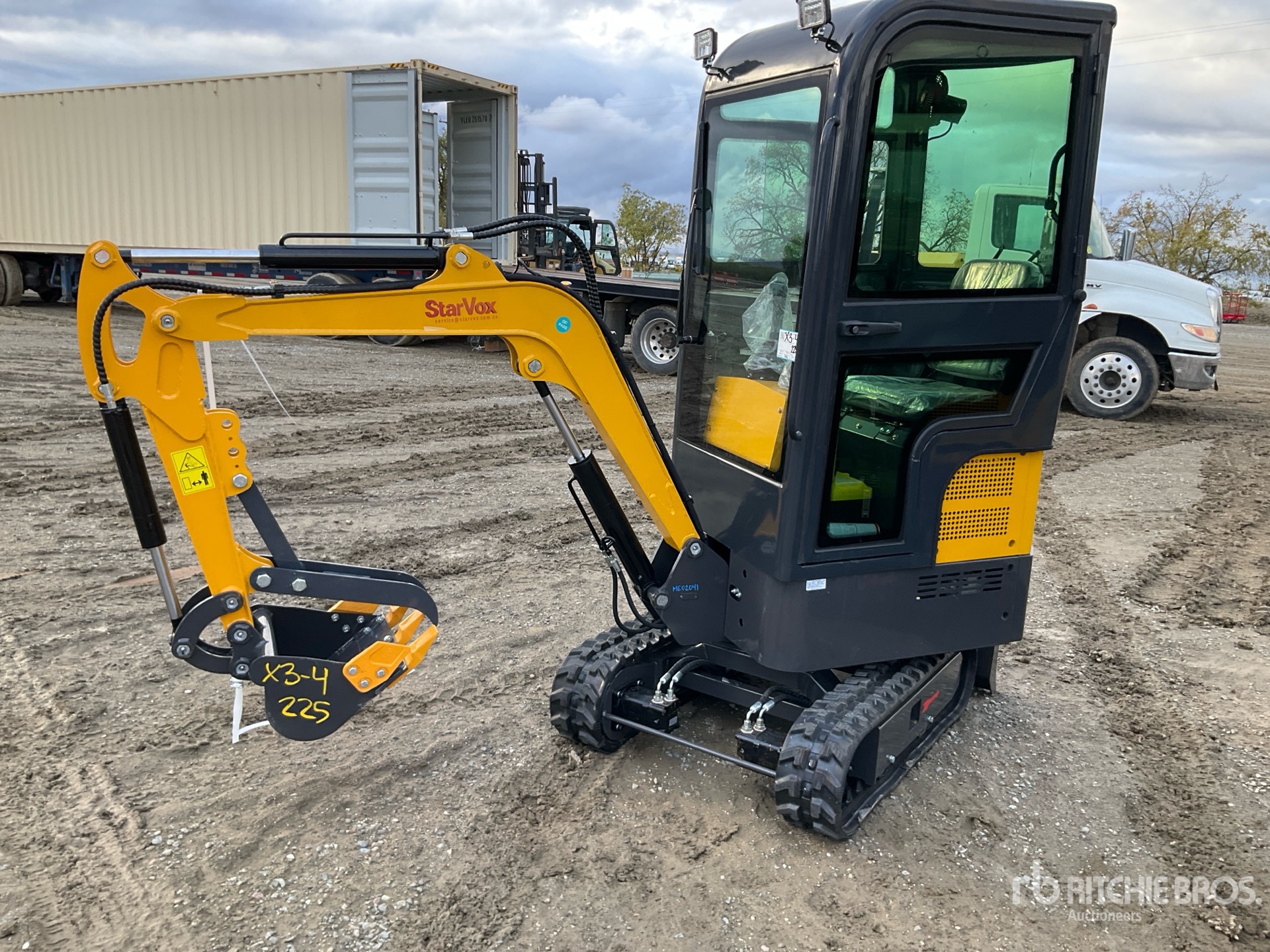 General Appearance with Picture, Left Front Corner