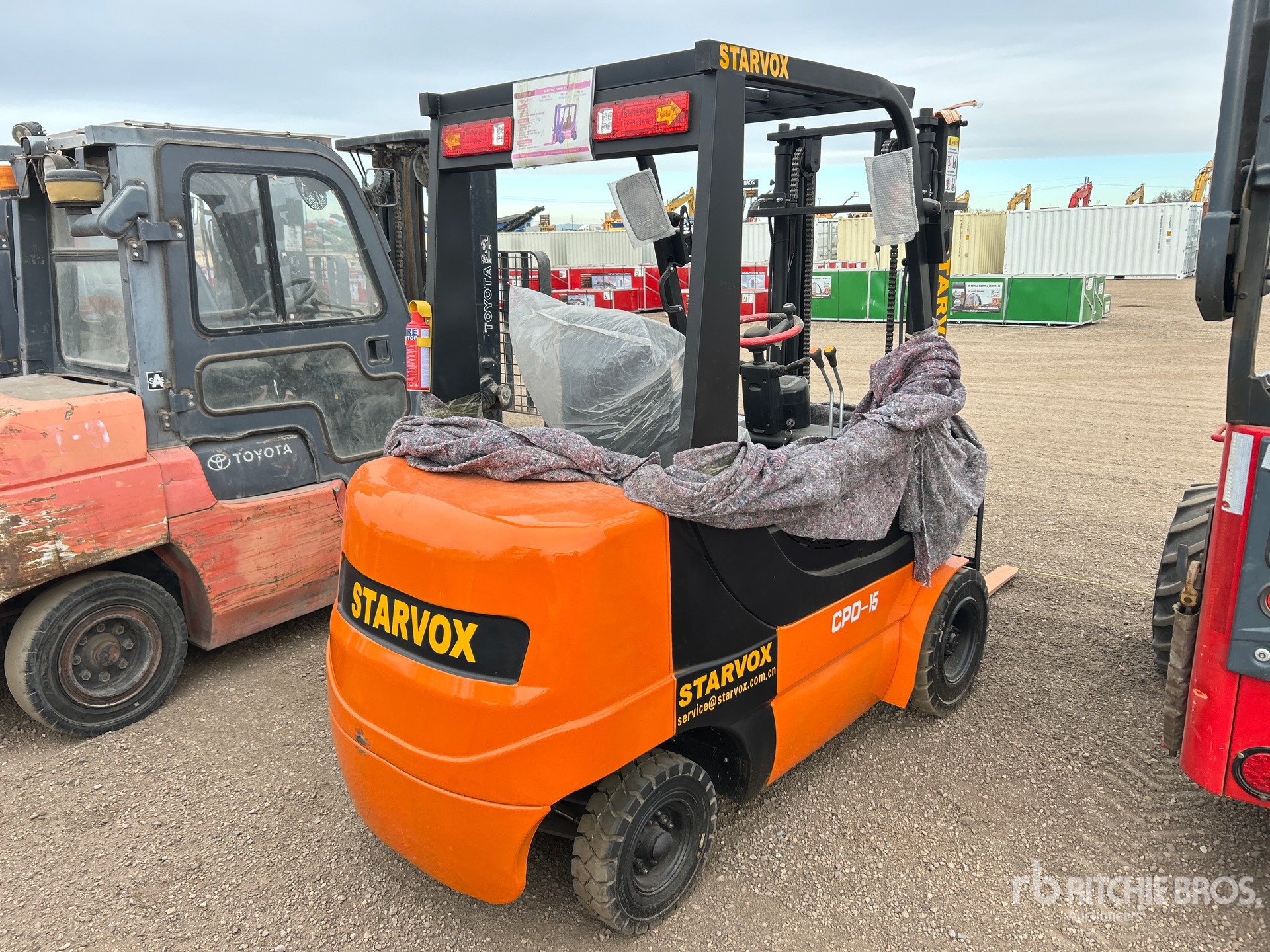 Aspect général with Image, coin arrière droit