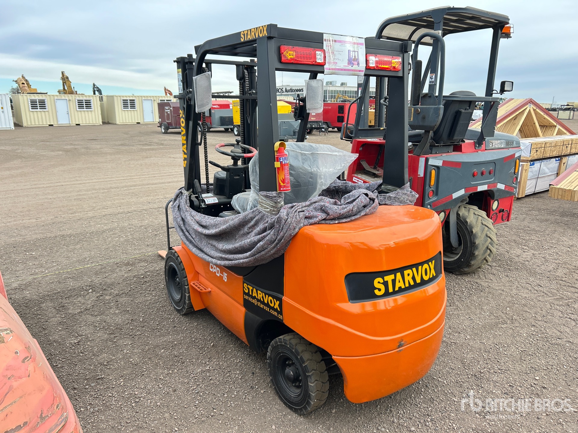 Aspect général with Image, coin arrière gauche