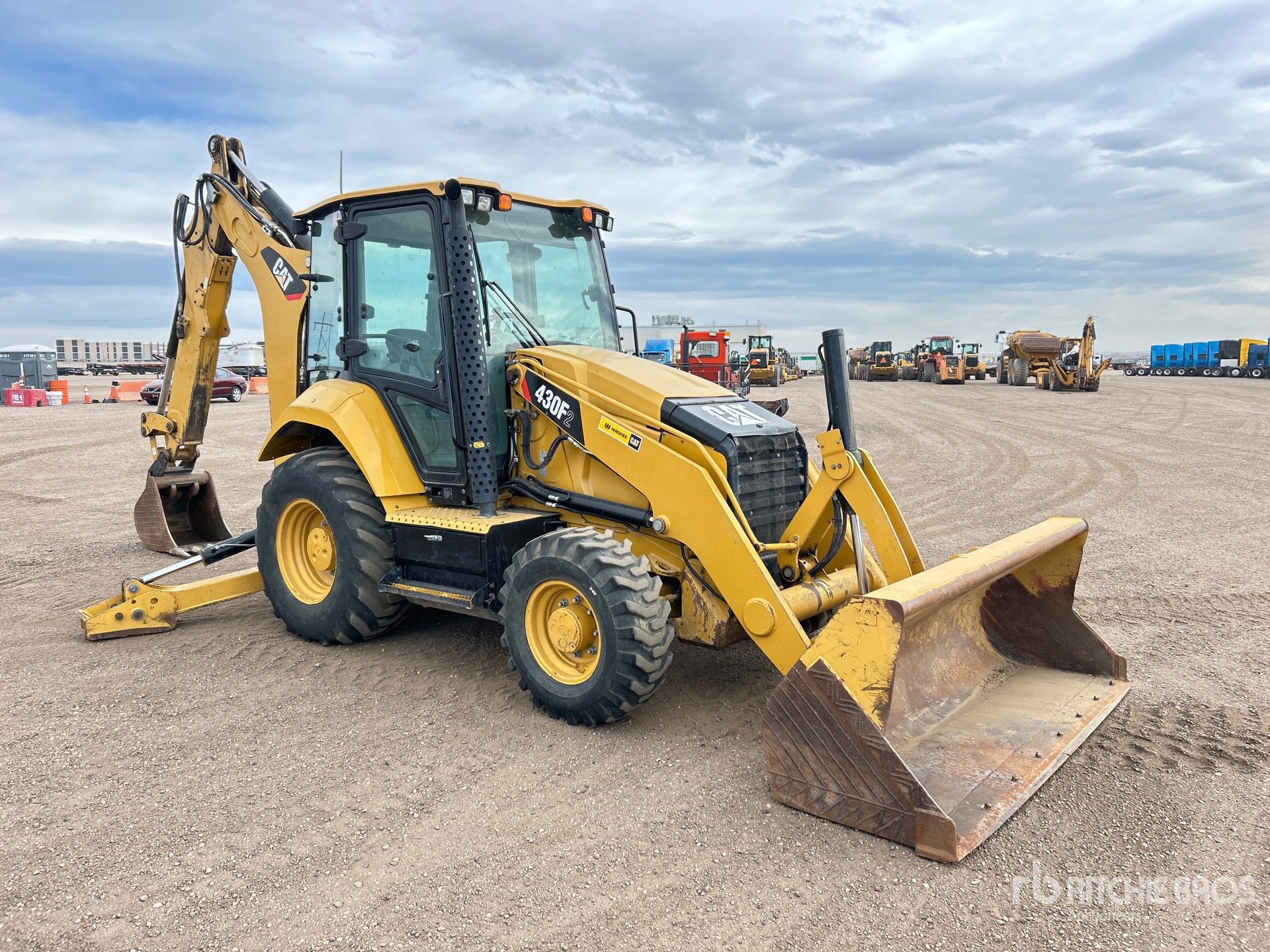 General Appearance with Foto, angolo anteriore destro