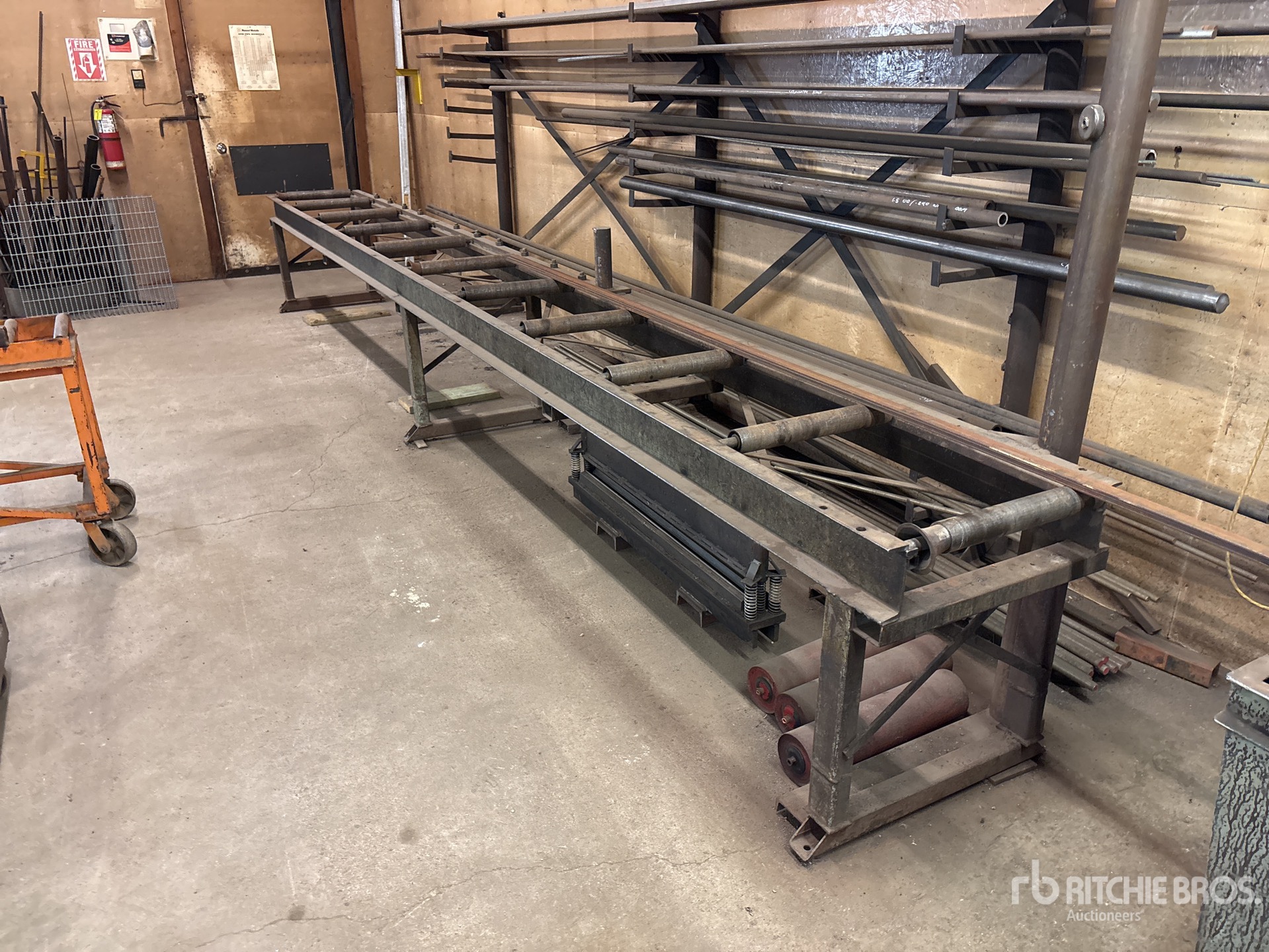 General Appearance with Foto, angolo anteriore sinistro