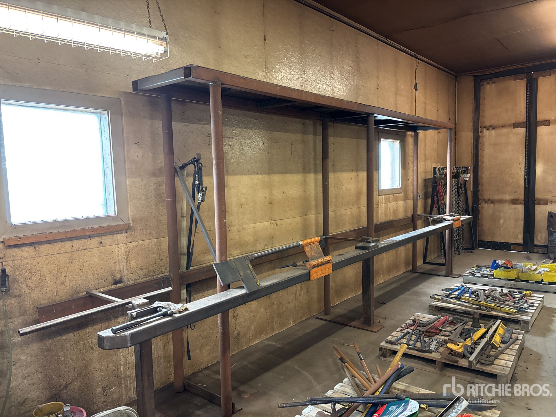 General Appearance with Foto, angolo anteriore sinistro