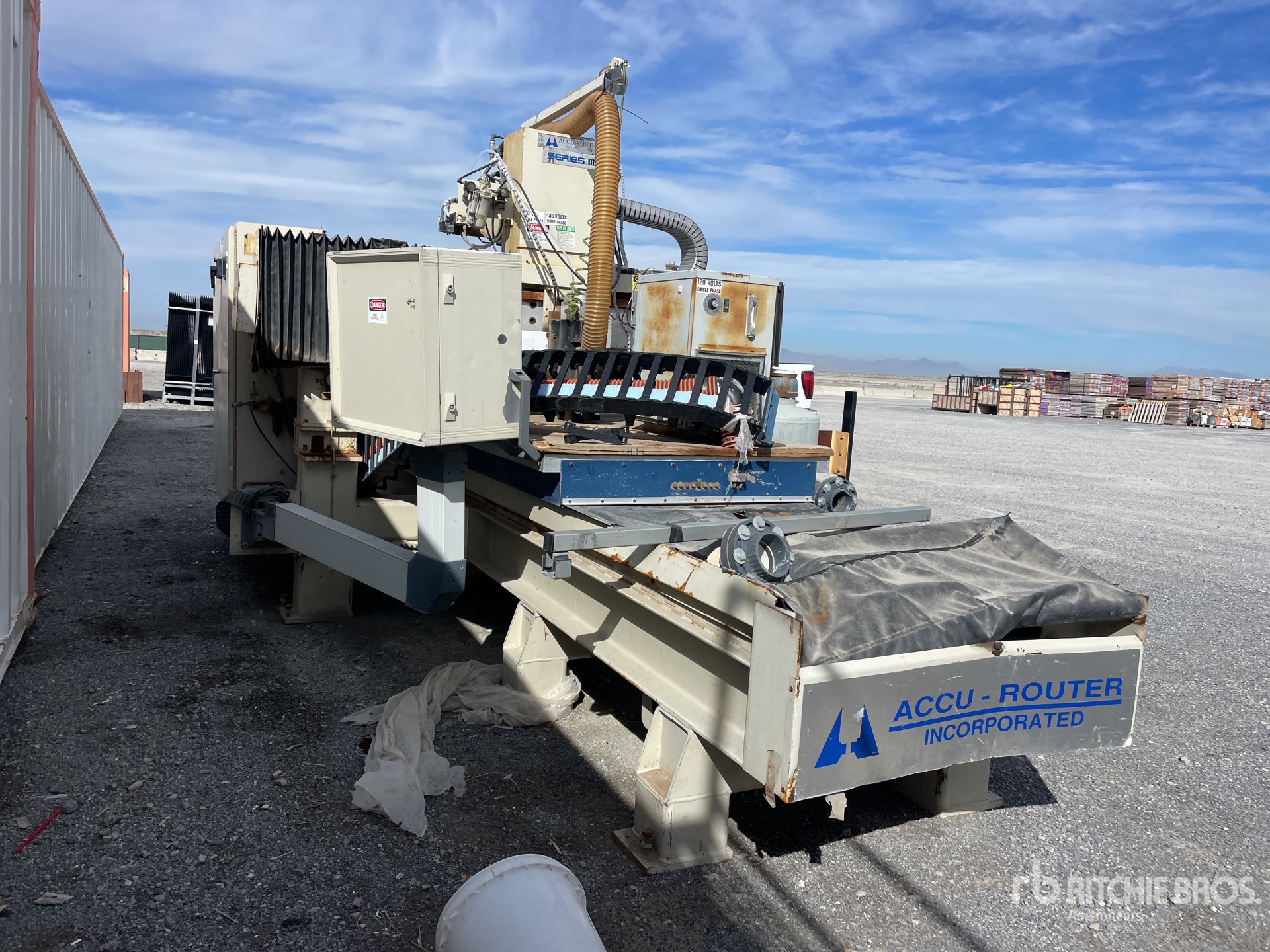 General Appearance with Bild, Ecke hinten rechts