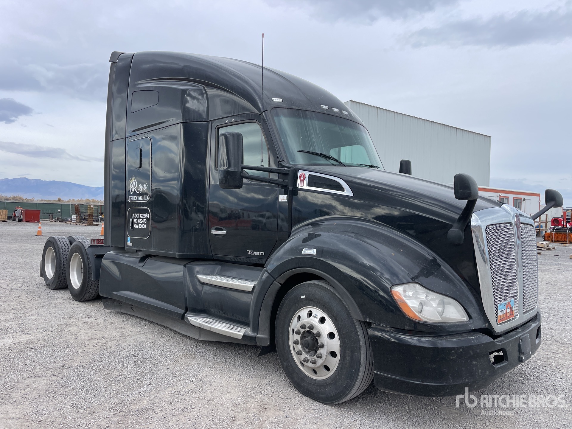 General Appearance with Picture, Right Front Corner