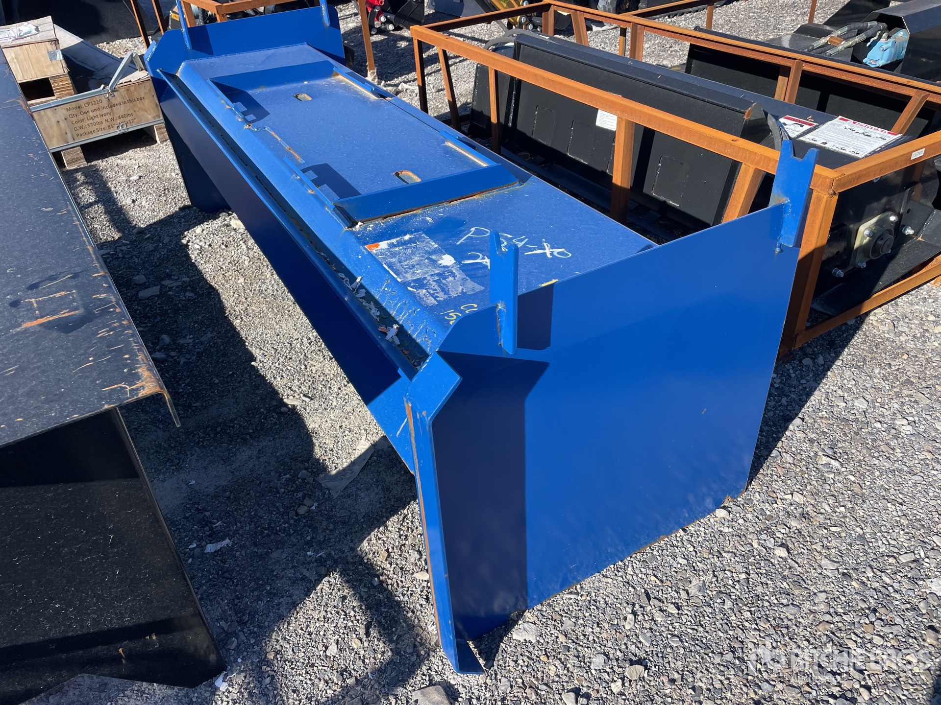 Aspect général with Image, coin arrière droit