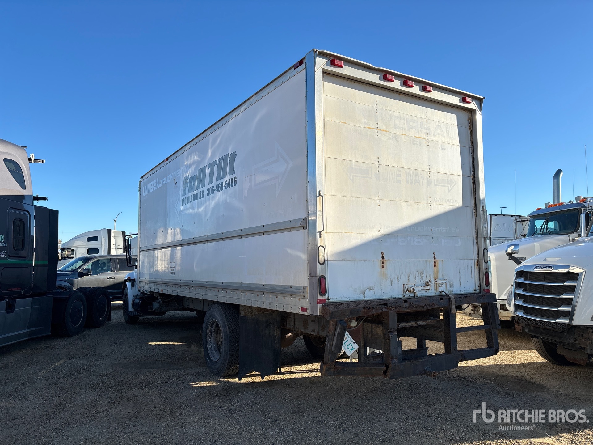 General Appearance with Bild, Ecke hinten links