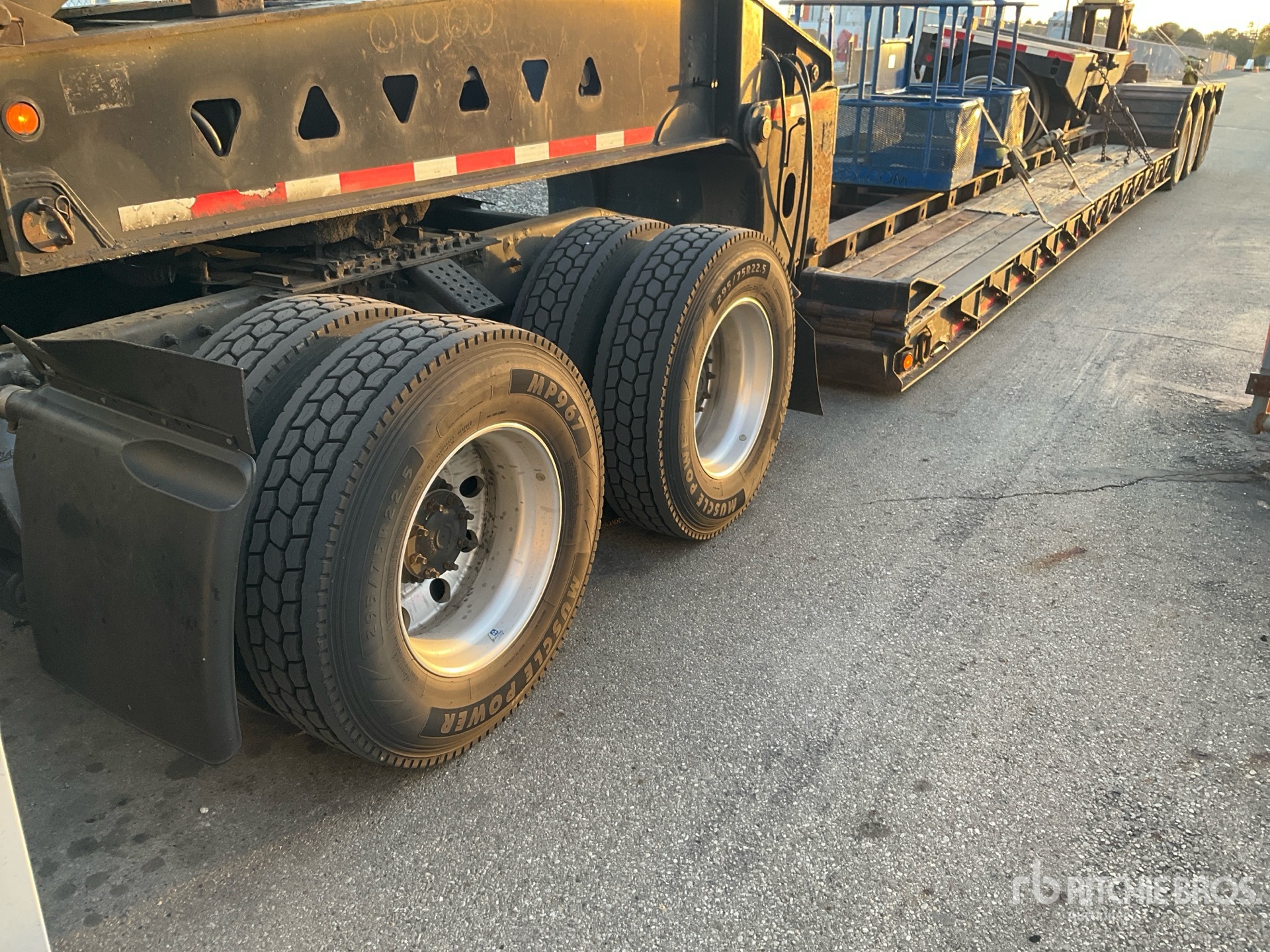 General Appearance with Featured Photo