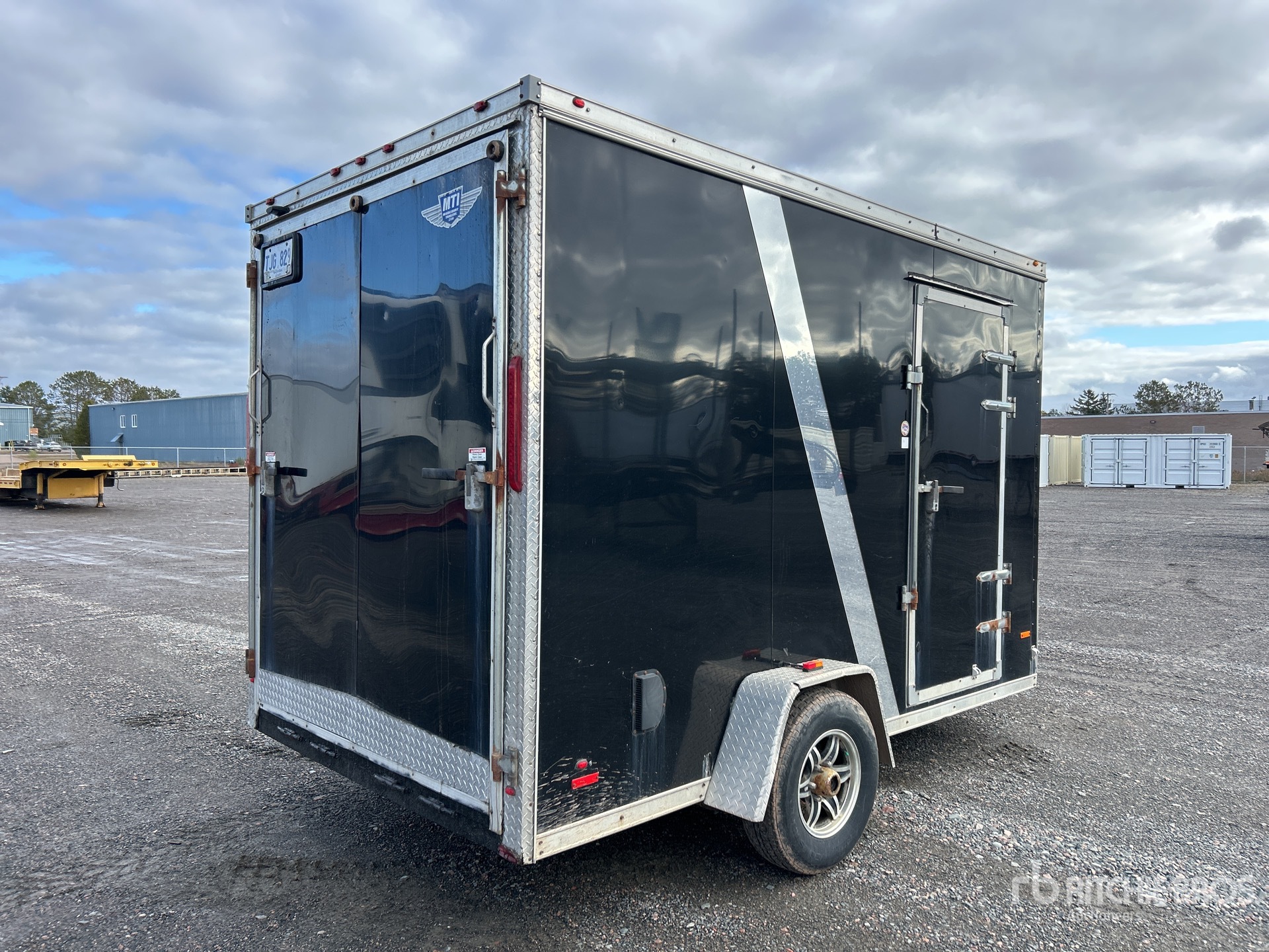 Aspect général with Image, coin arrière droit