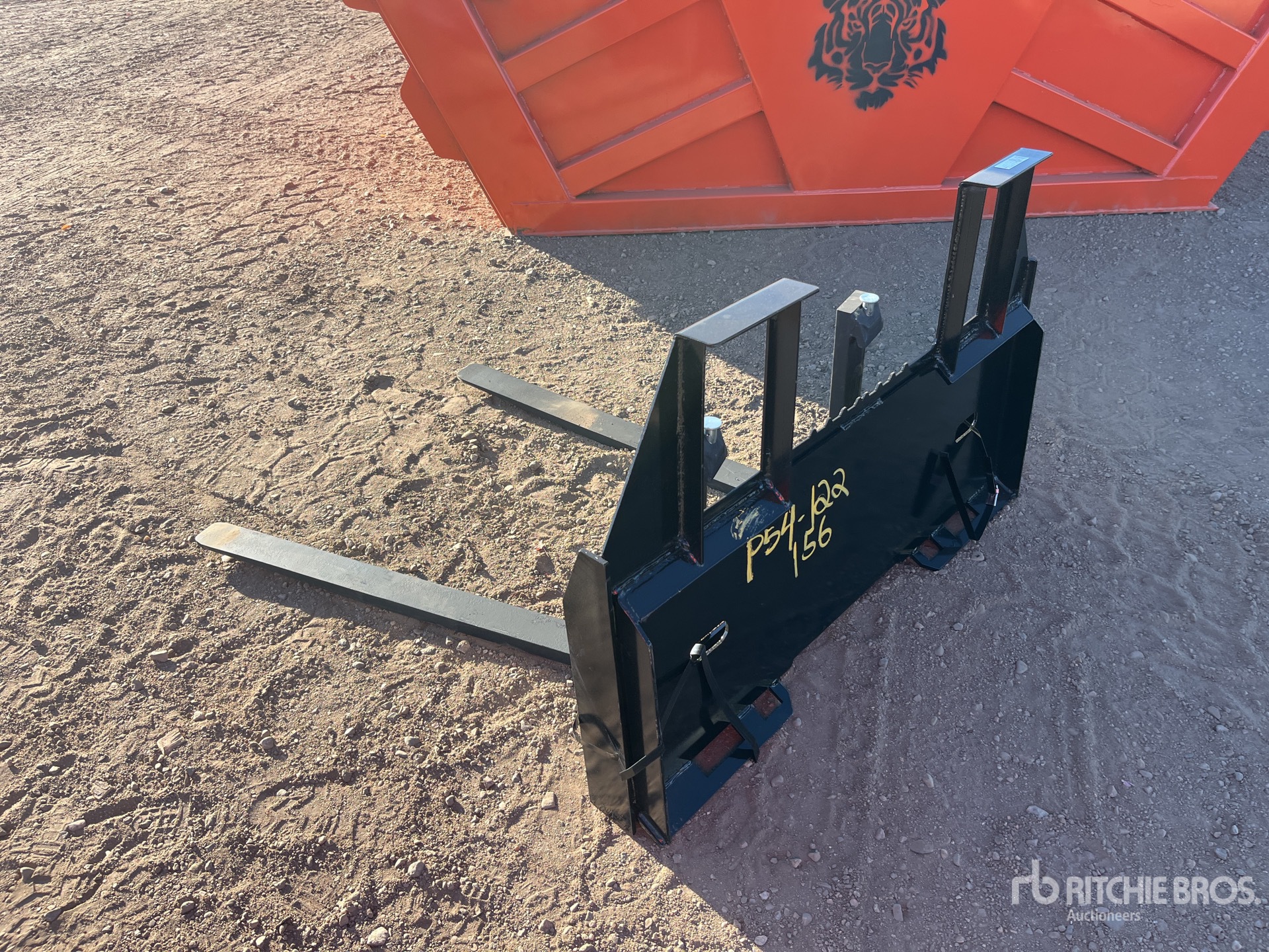 General Appearance with Bild, Ecke hinten links