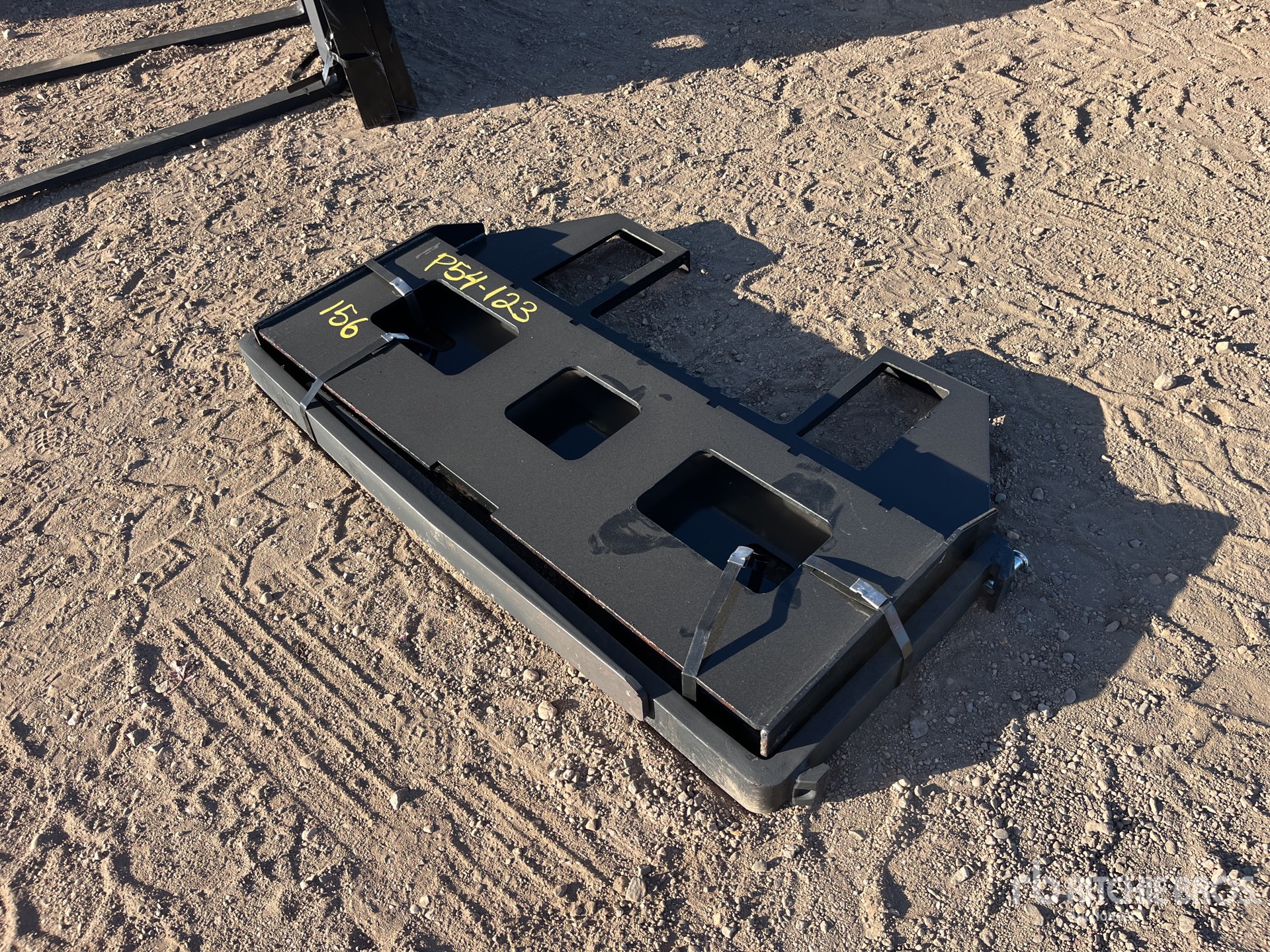 General Appearance with Bild, Ecke vorne links