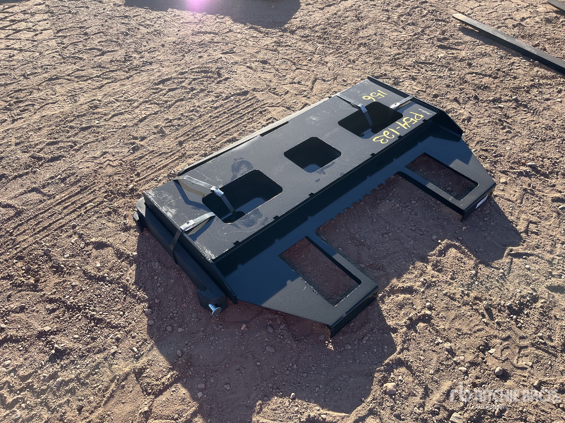 General Appearance with Bild, Ecke hinten links