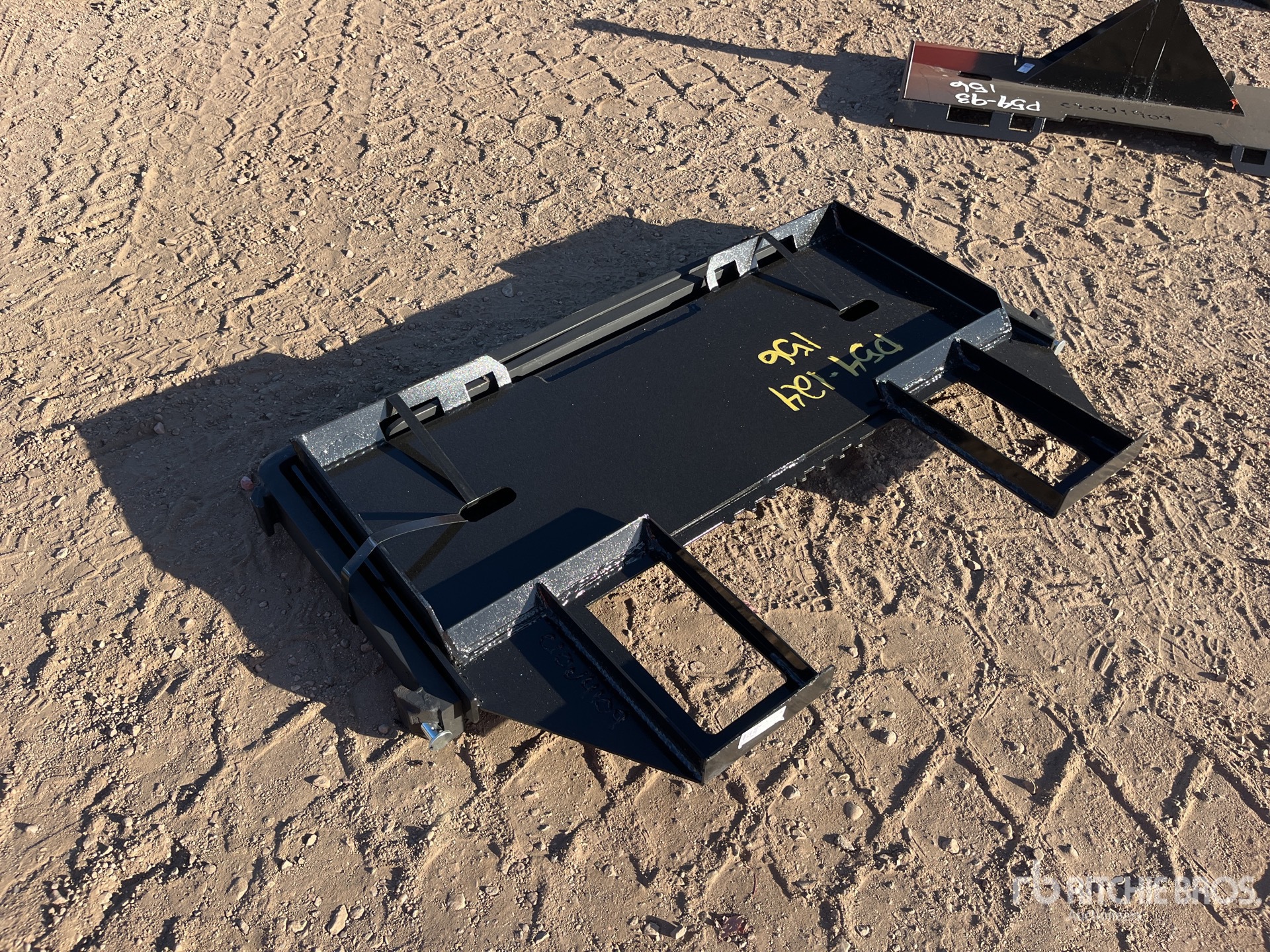 General Appearance with Bild, Ecke hinten links