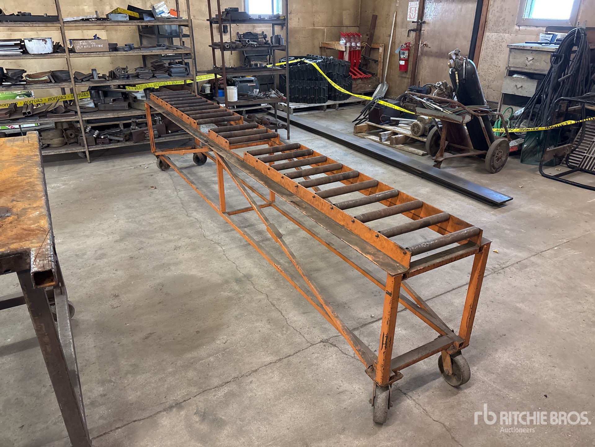 General Appearance with Foto, angolo posteriore sinistro