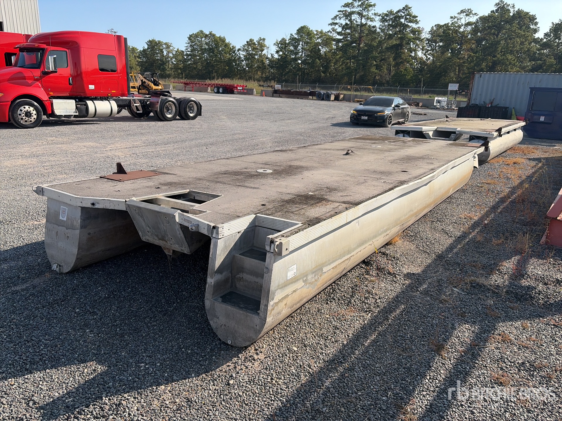 General Appearance with Bild, Ecke hinten rechts