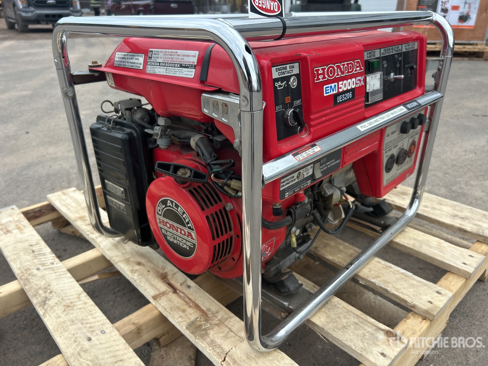 General Appearance with Picture, Right Front Corner