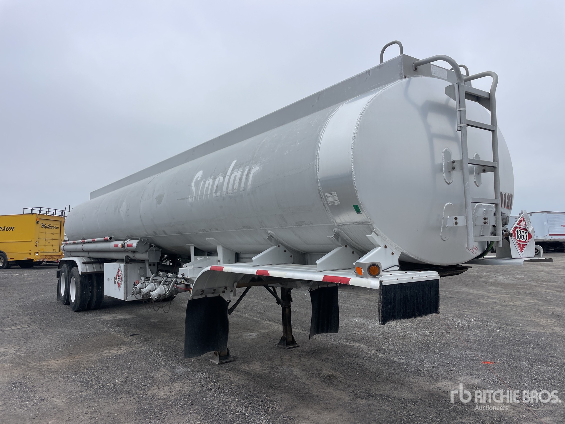 General Appearance with Image, coin avant droit