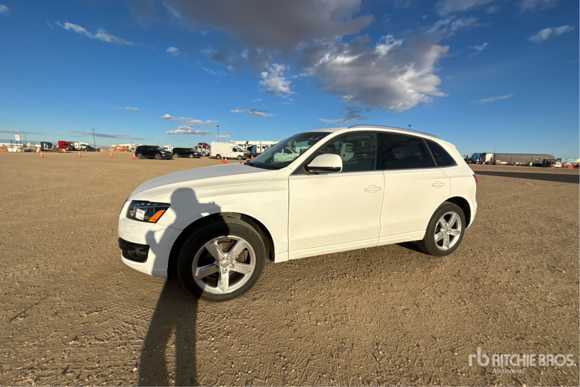 General Appearance with Picture, Left Front Corner