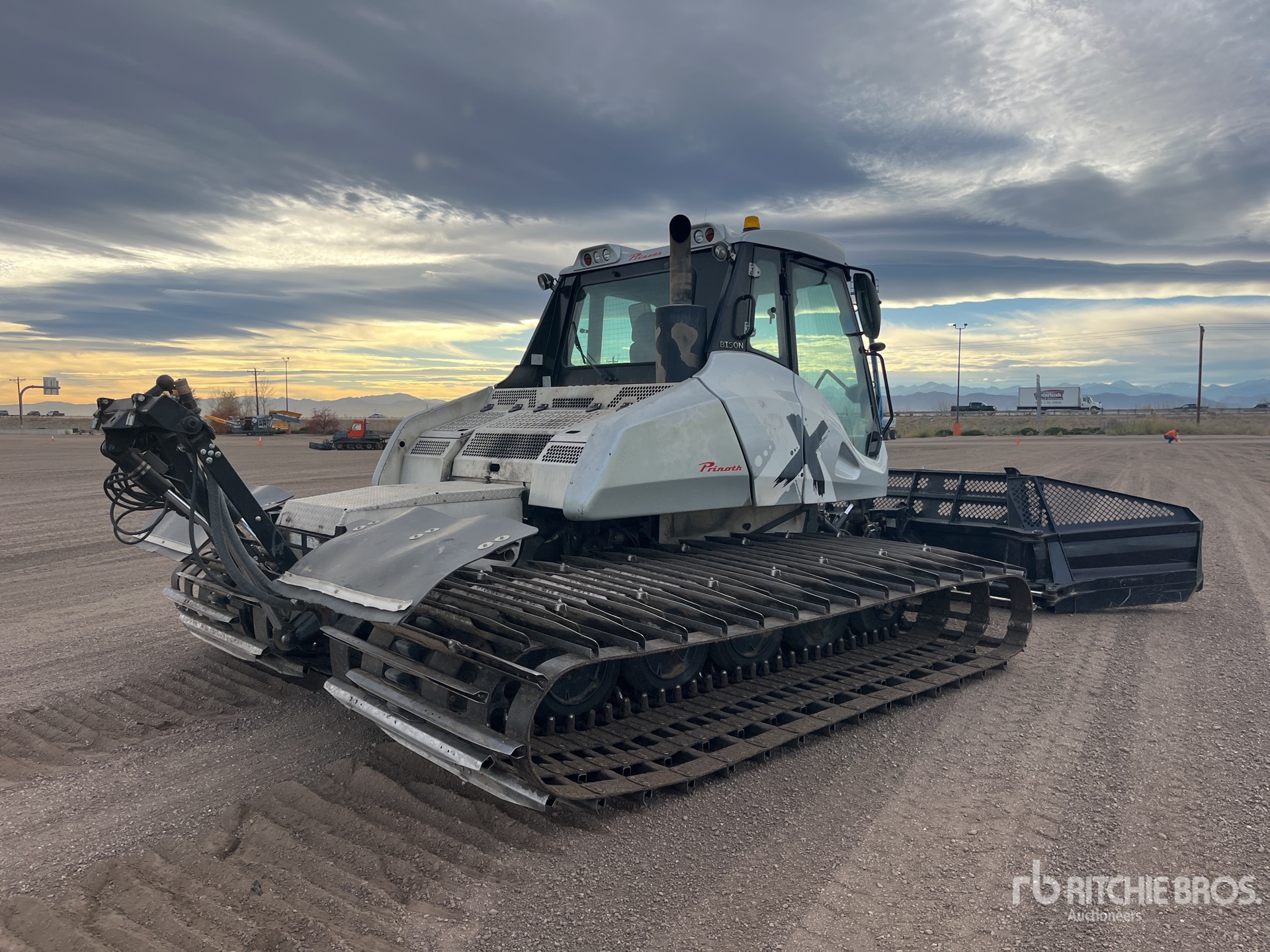 General Appearance with Bild, Ecke hinten rechts