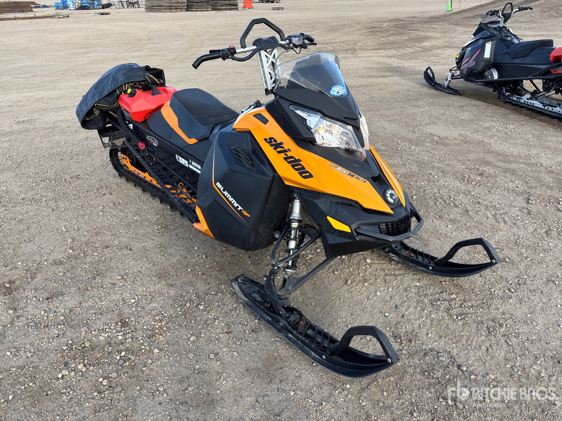 General Appearance with Bild, Ecke vorne rechts