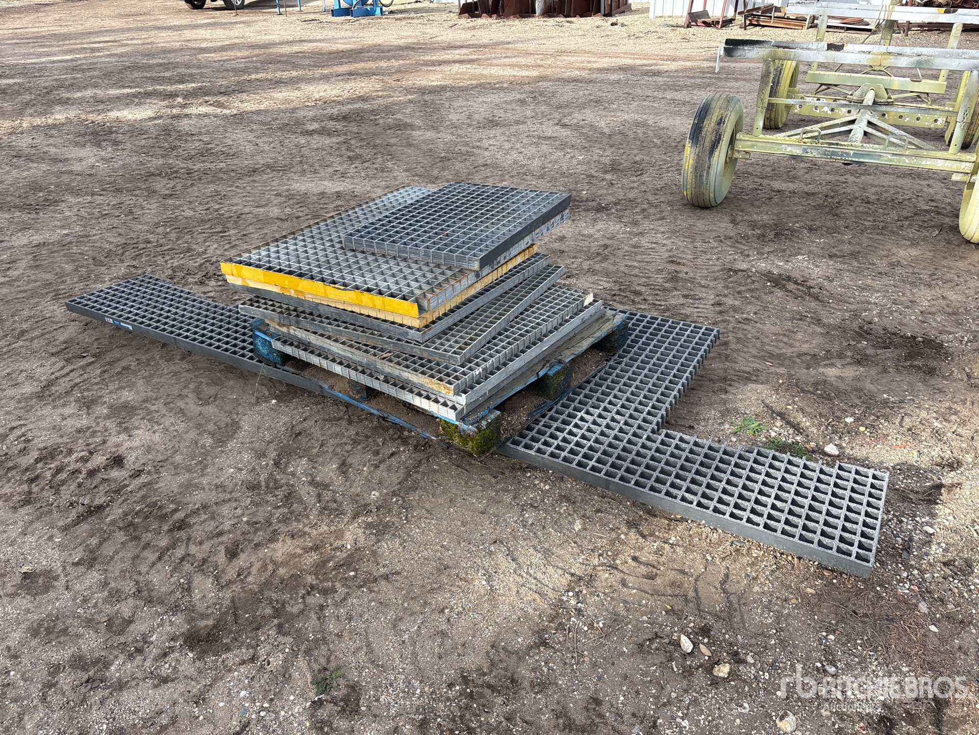 General Appearance with Featured Photo