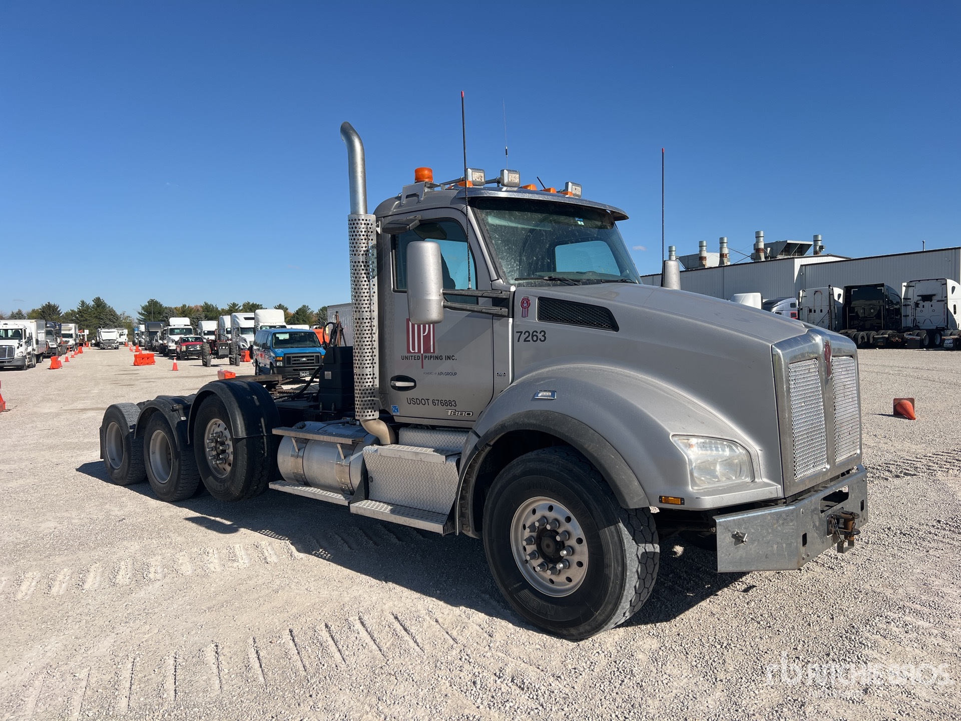 General Appearance with Picture, Right Front Corner