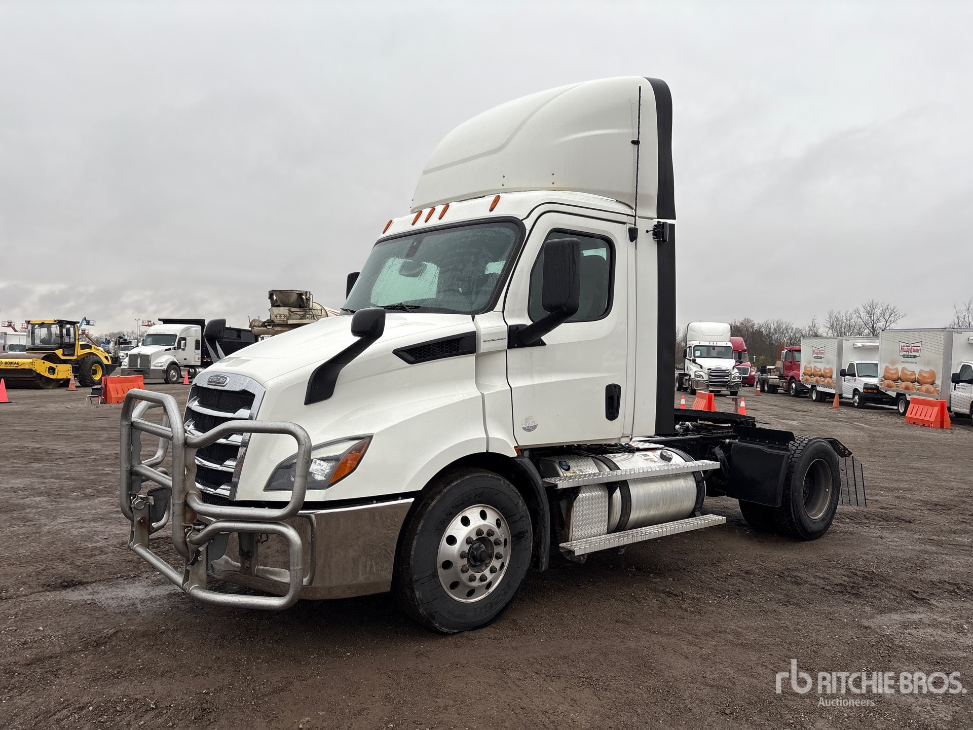 General Appearance with Picture, Left Front Corner