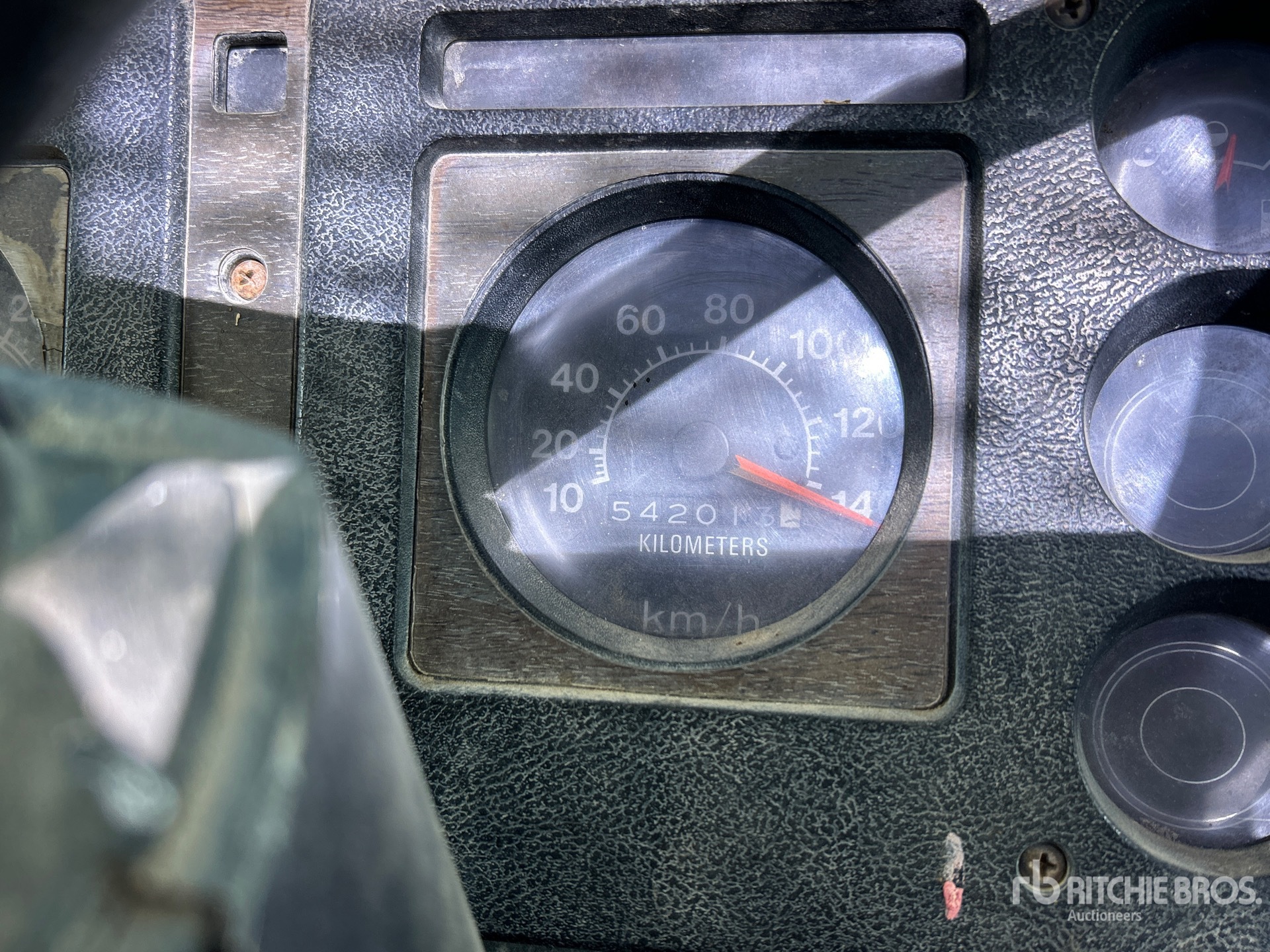 General Appearance with Hour Meter / Odometer