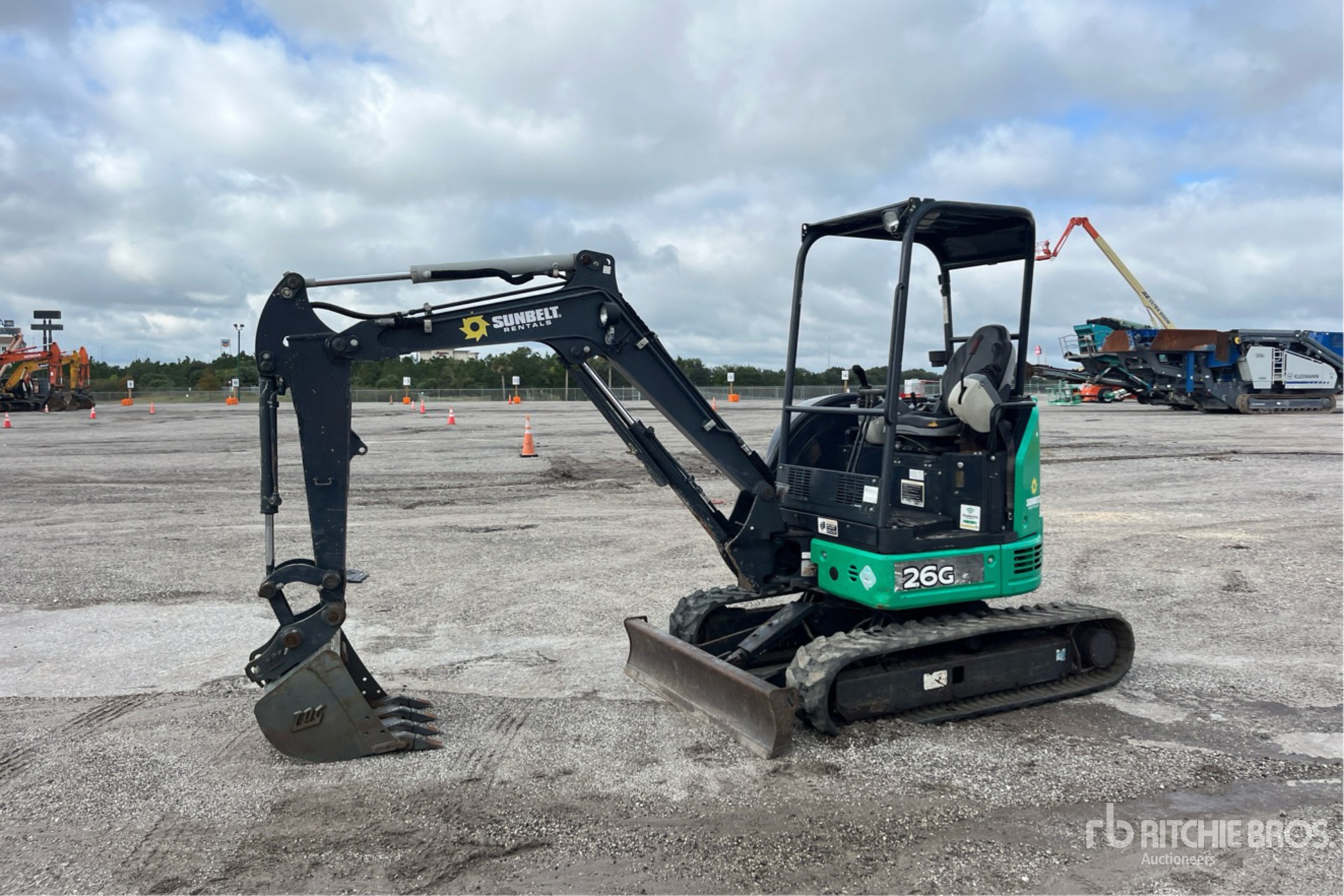 General Appearance with Picture, Left Front Corner