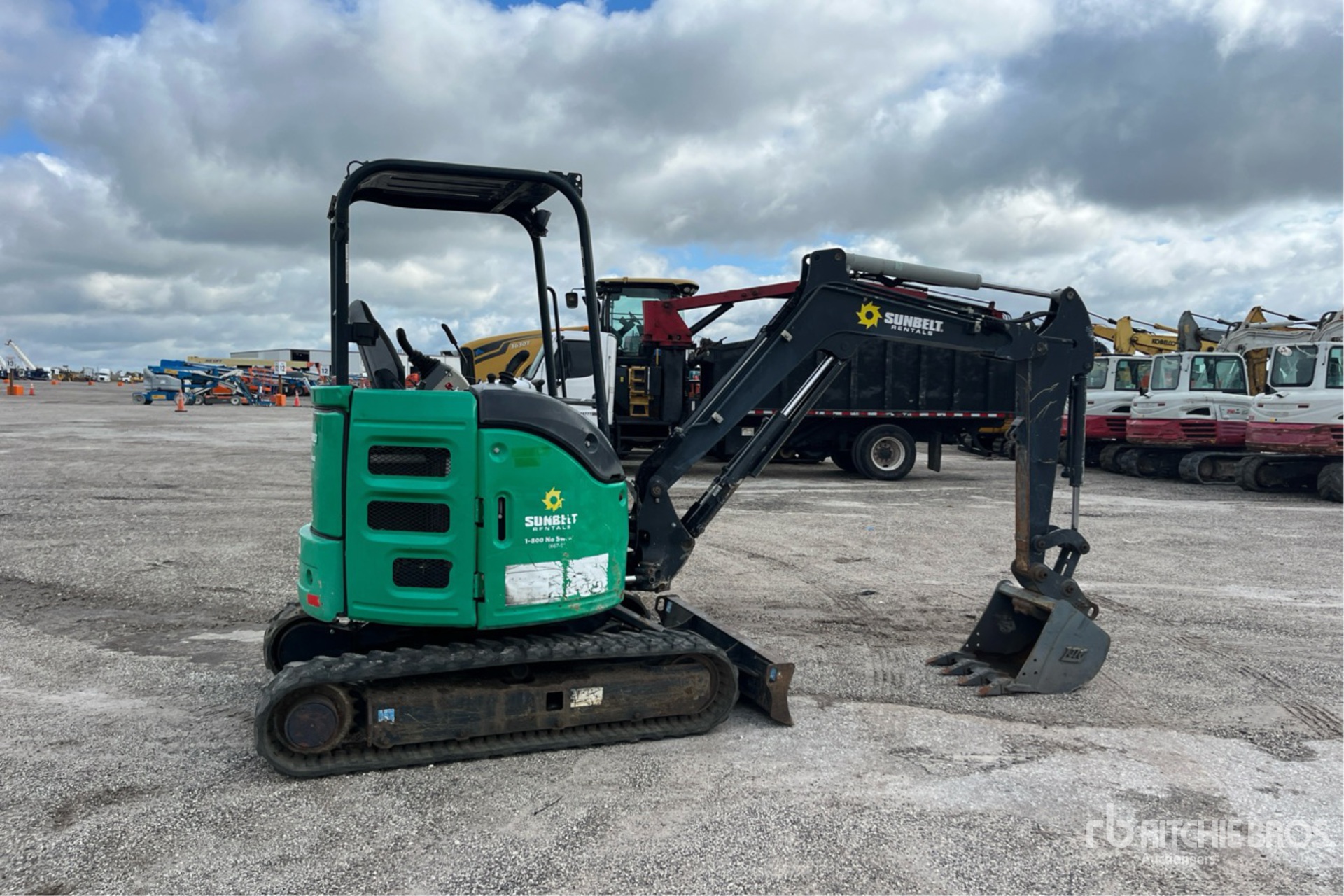 General Appearance with Picture, Right Rear Corner