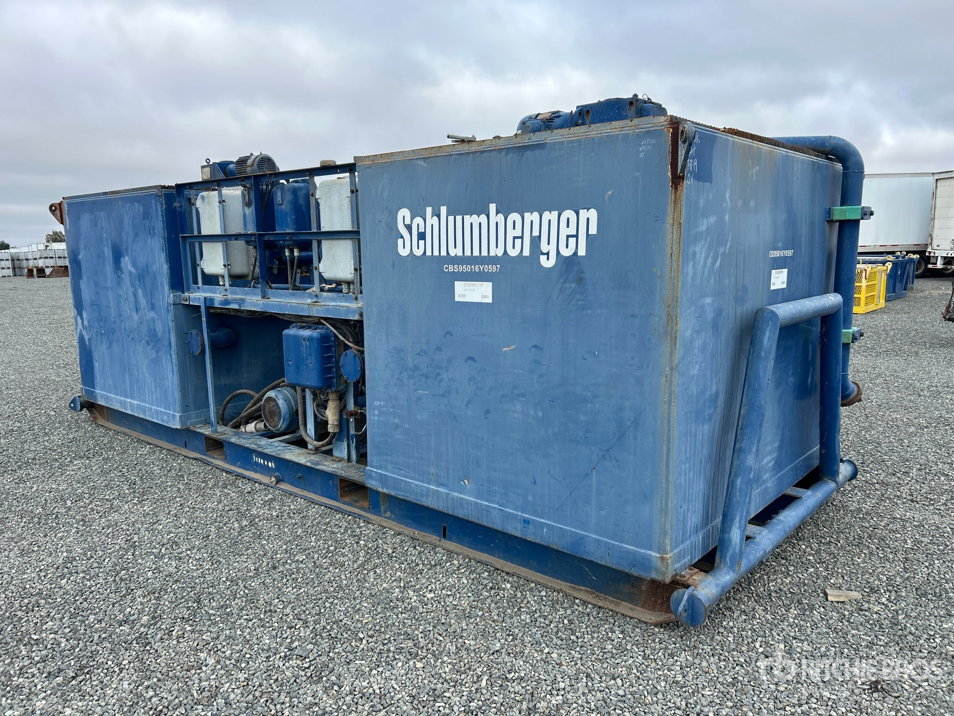 Aspect général with Image, coin avant droit