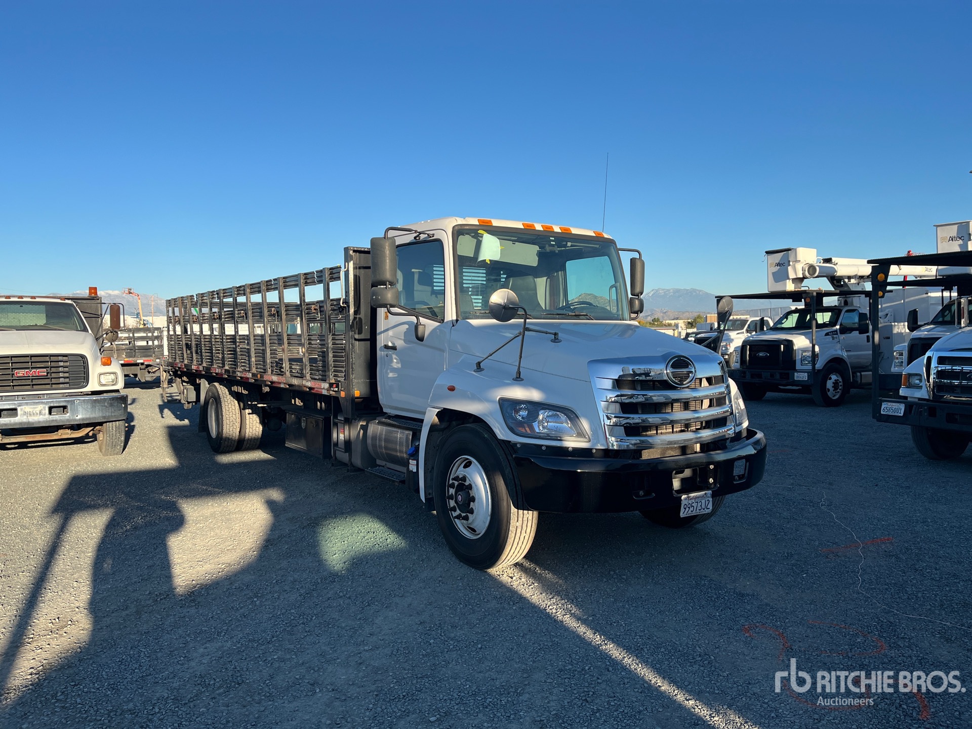 General Appearance with Bild, Ecke vorne rechts