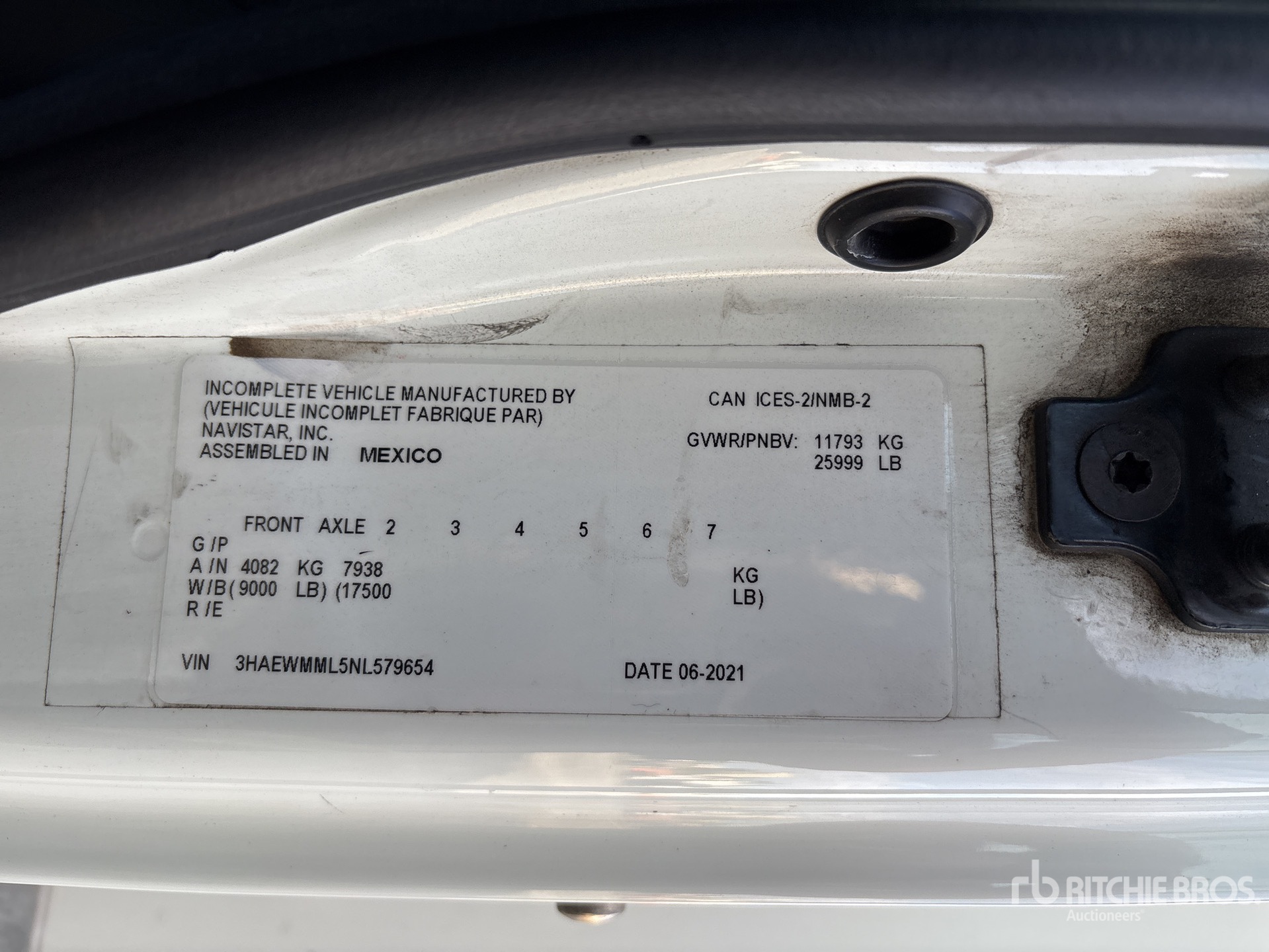 General Appearance with Seriennummer / FIN