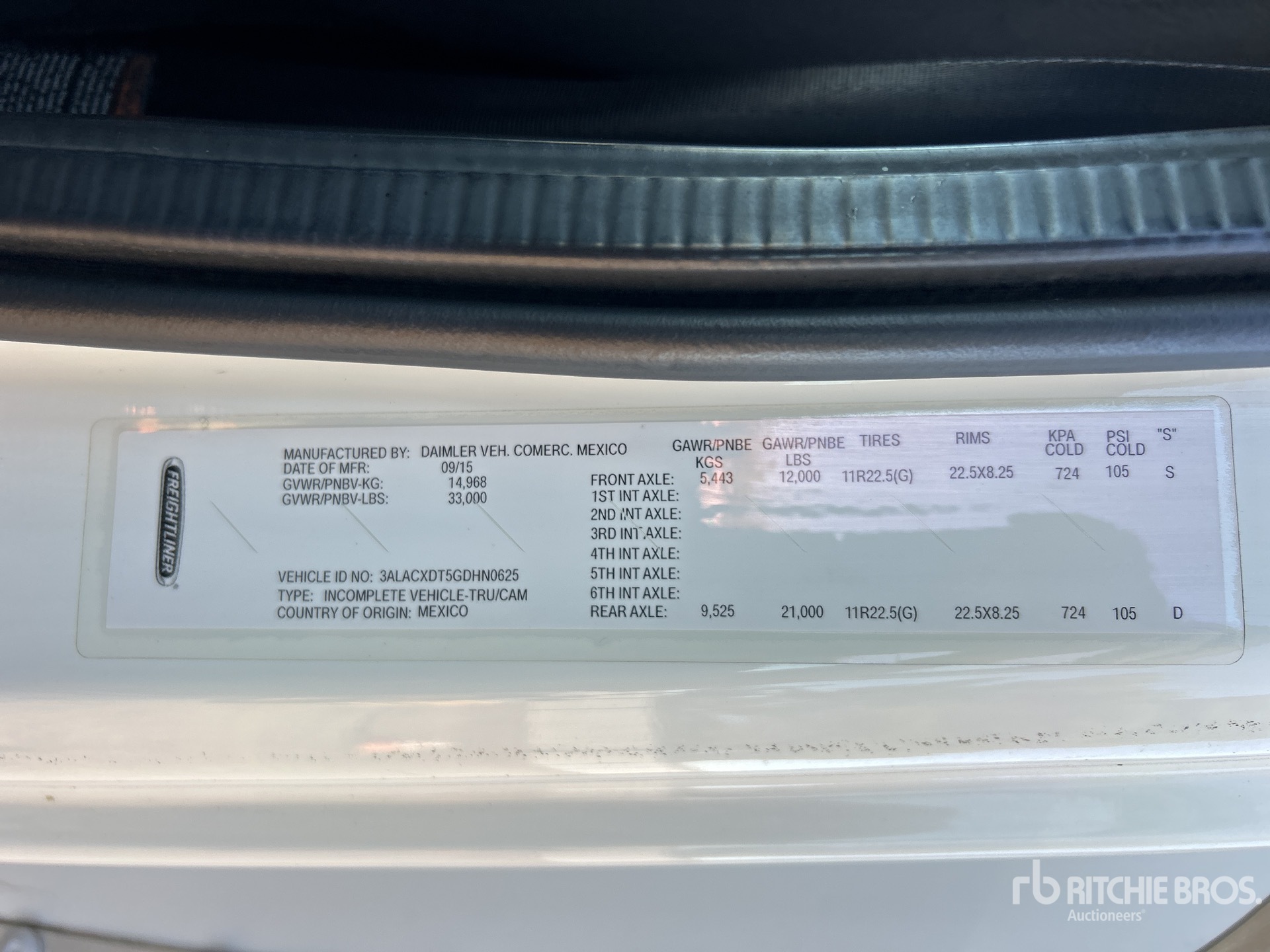 General Appearance with Serial Number / VIN