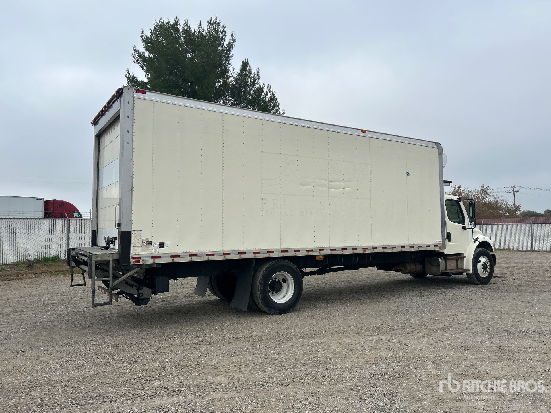 General Appearance with Bild, Ecke hinten rechts