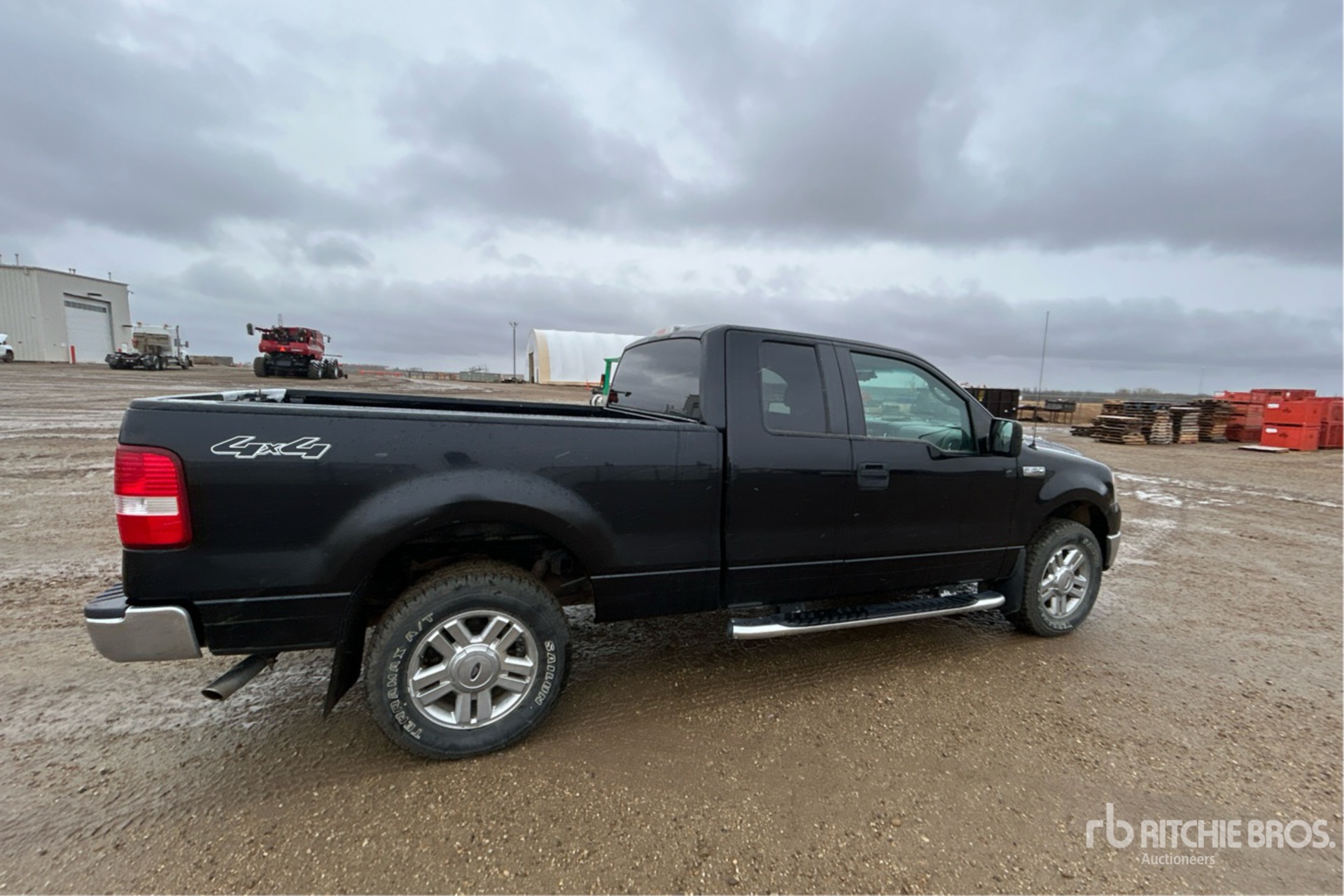 General Appearance with Picture, Right Rear Corner